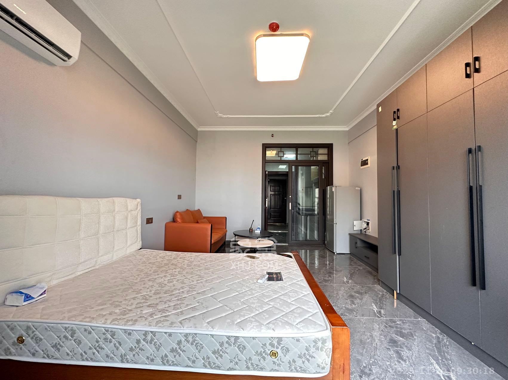 中南国际眼镜城(中伟商业中心) 1室0厅0卫 1350.0元/月 中南国际眼镜城(中伟商业中心) 1室0厅0卫 1350.0元/月室内图