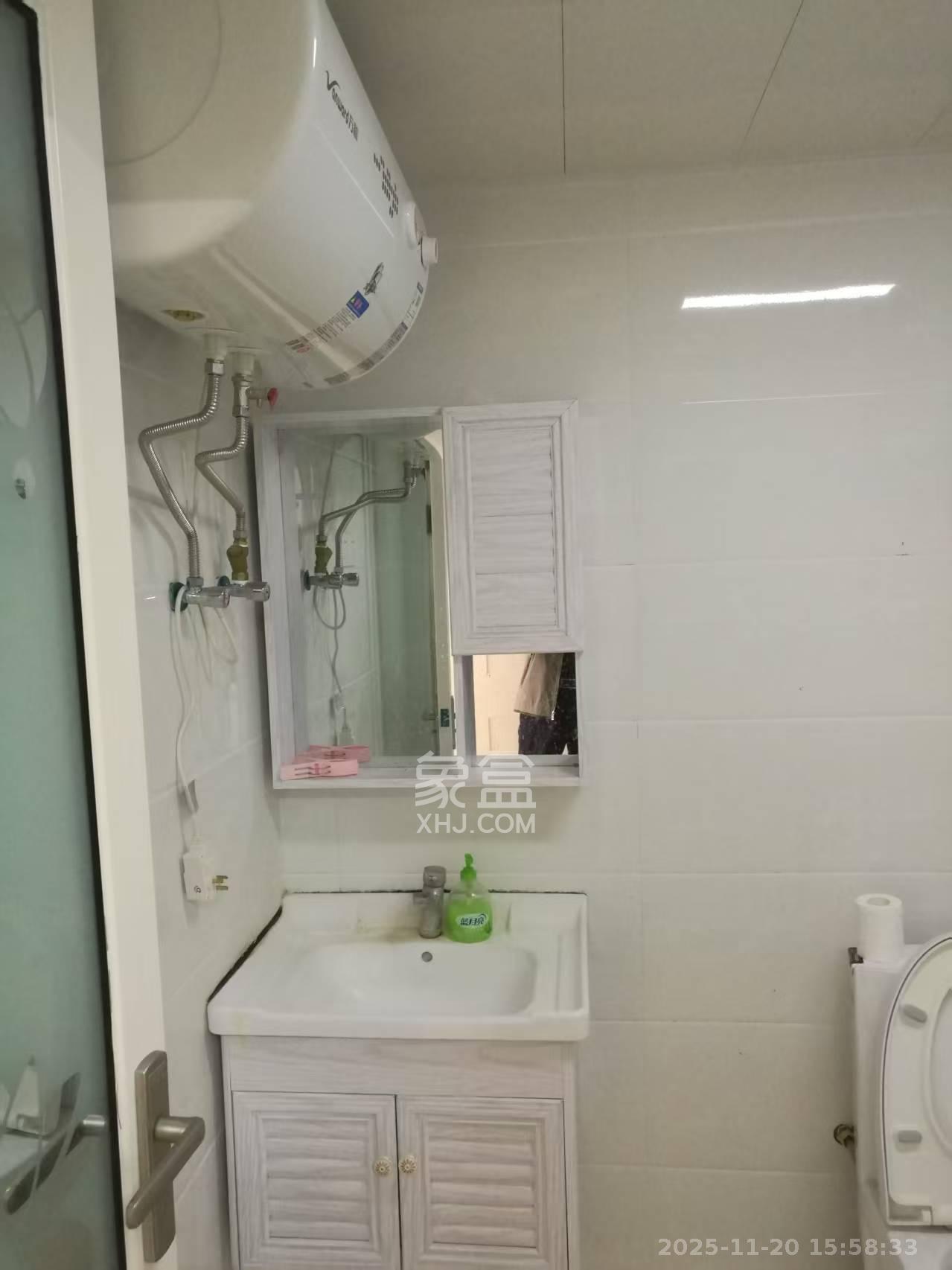 和庄  1室1厅1卫    1400.0元/月室内图