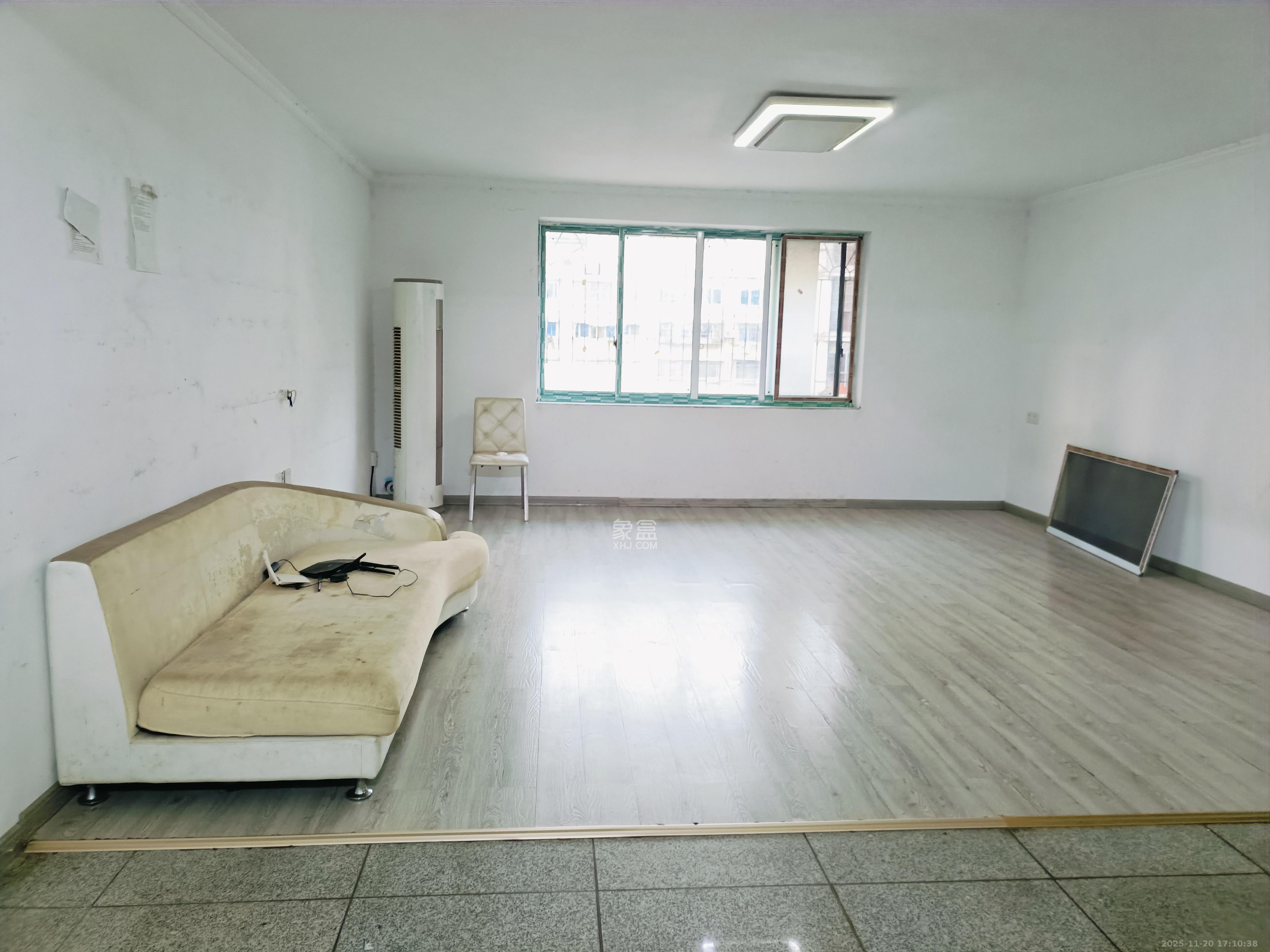 福乐凯公寓  3室2厅2卫    3800.0元/月室内图