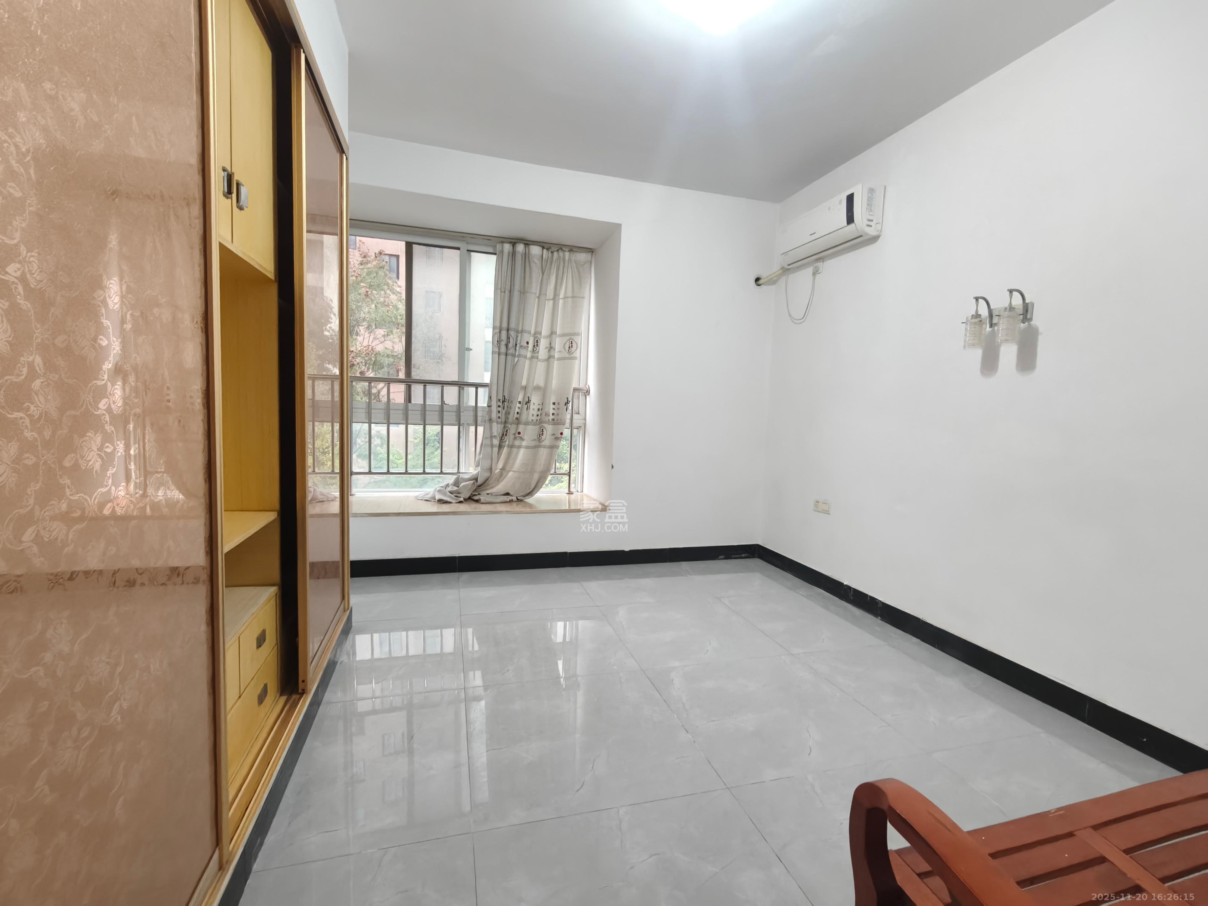 星城福邸（雄天朗郡）  3室2厅2卫    2500.0元/月室内图