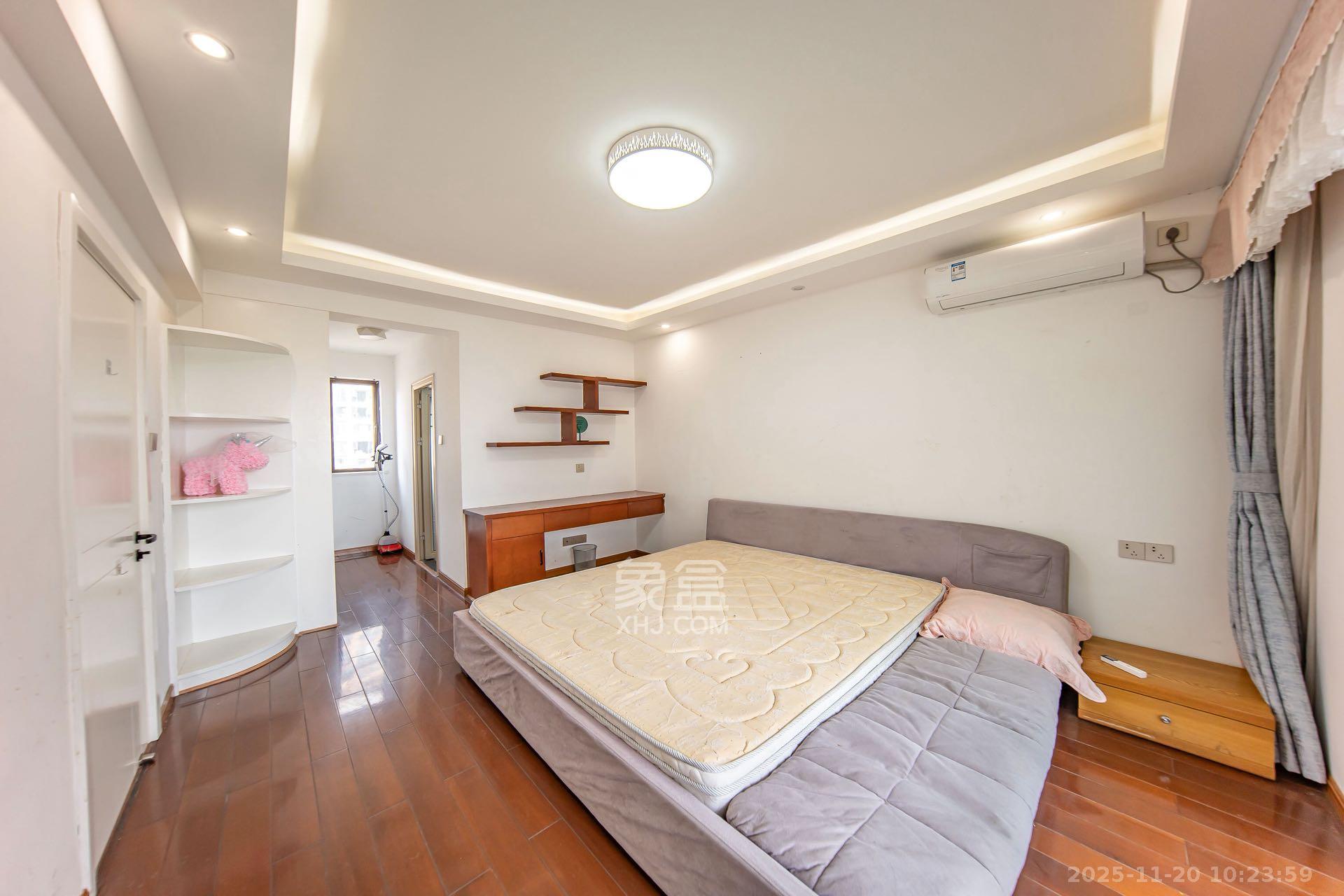 华润橡树湾 3室2厅2卫 2000.0元/月 华润橡树湾 3室2厅2卫 2000.0元/月室内图