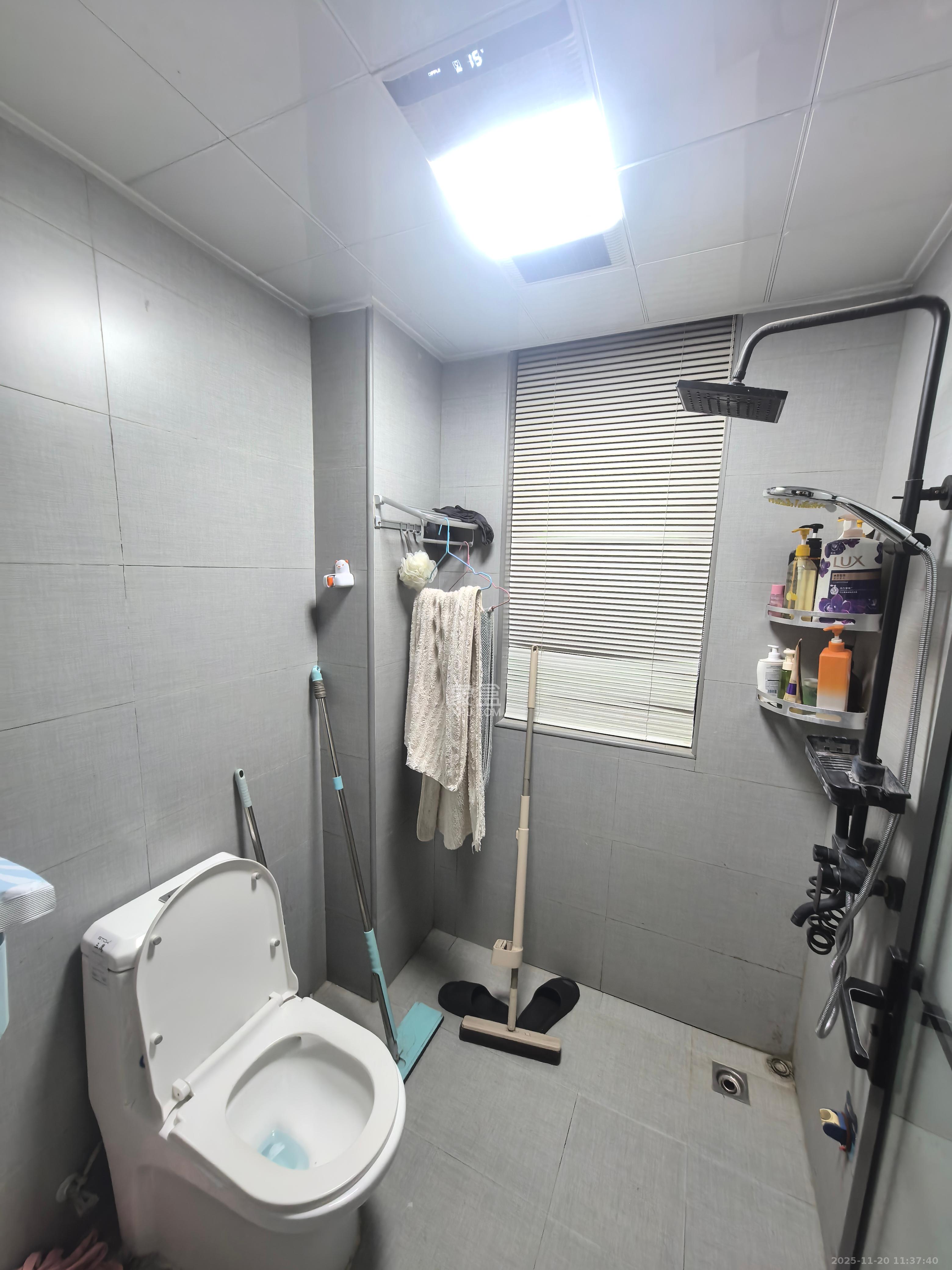 阳光城尚东湾青云苑  3室1厅1卫    1900.0元/月室内图