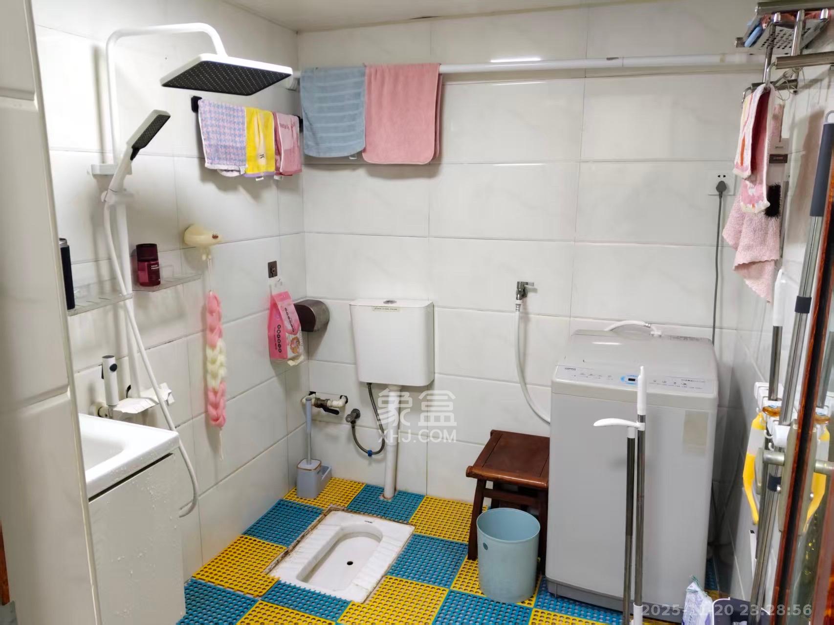 时代星城  1室1厅1卫    1300.0元/月室内图