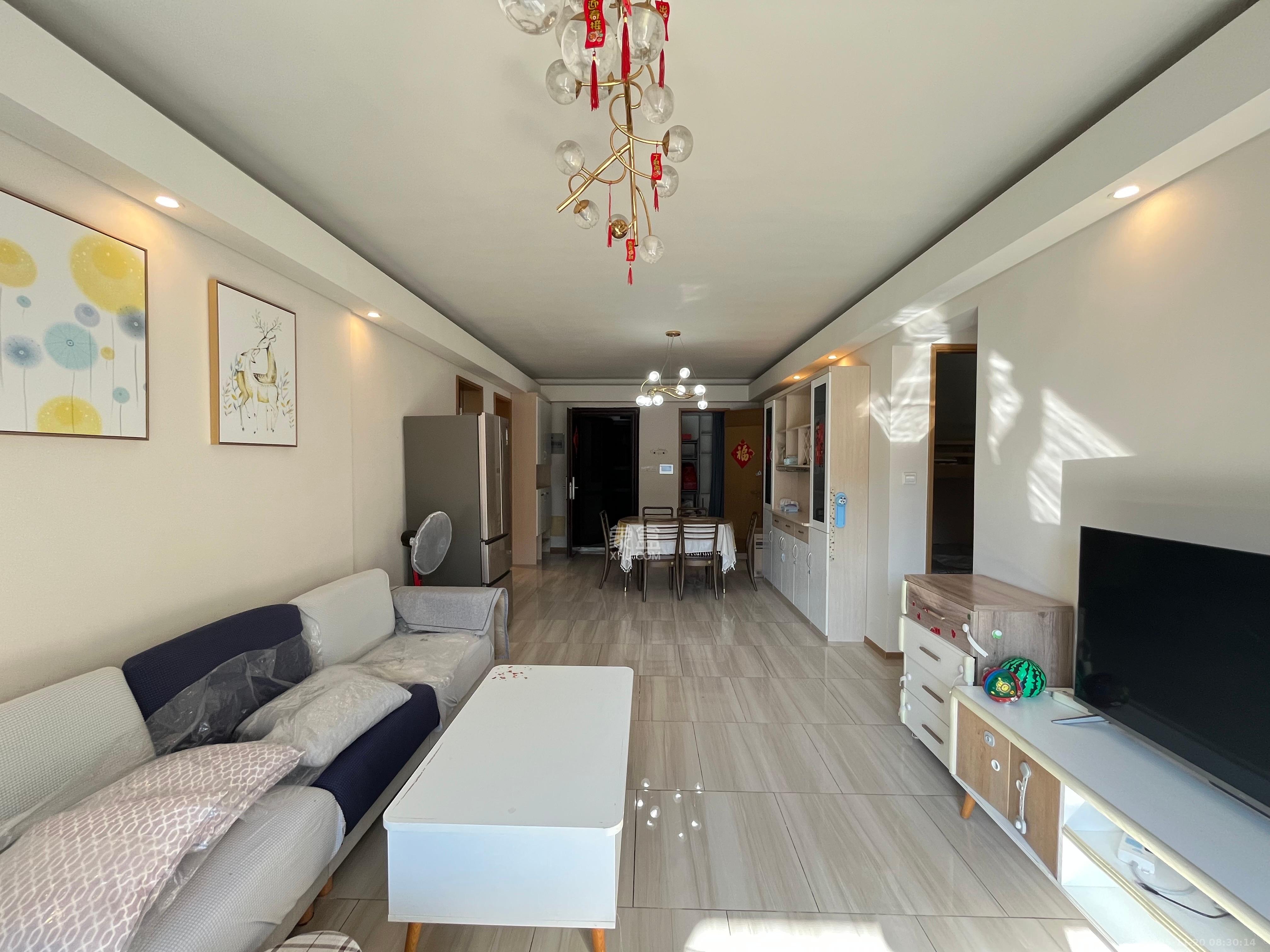 阳光100一期、四五期 3室2厅2卫 3300.0元/月 阳光100一期、四五期 3室2厅2卫 3300.0元/月室内图