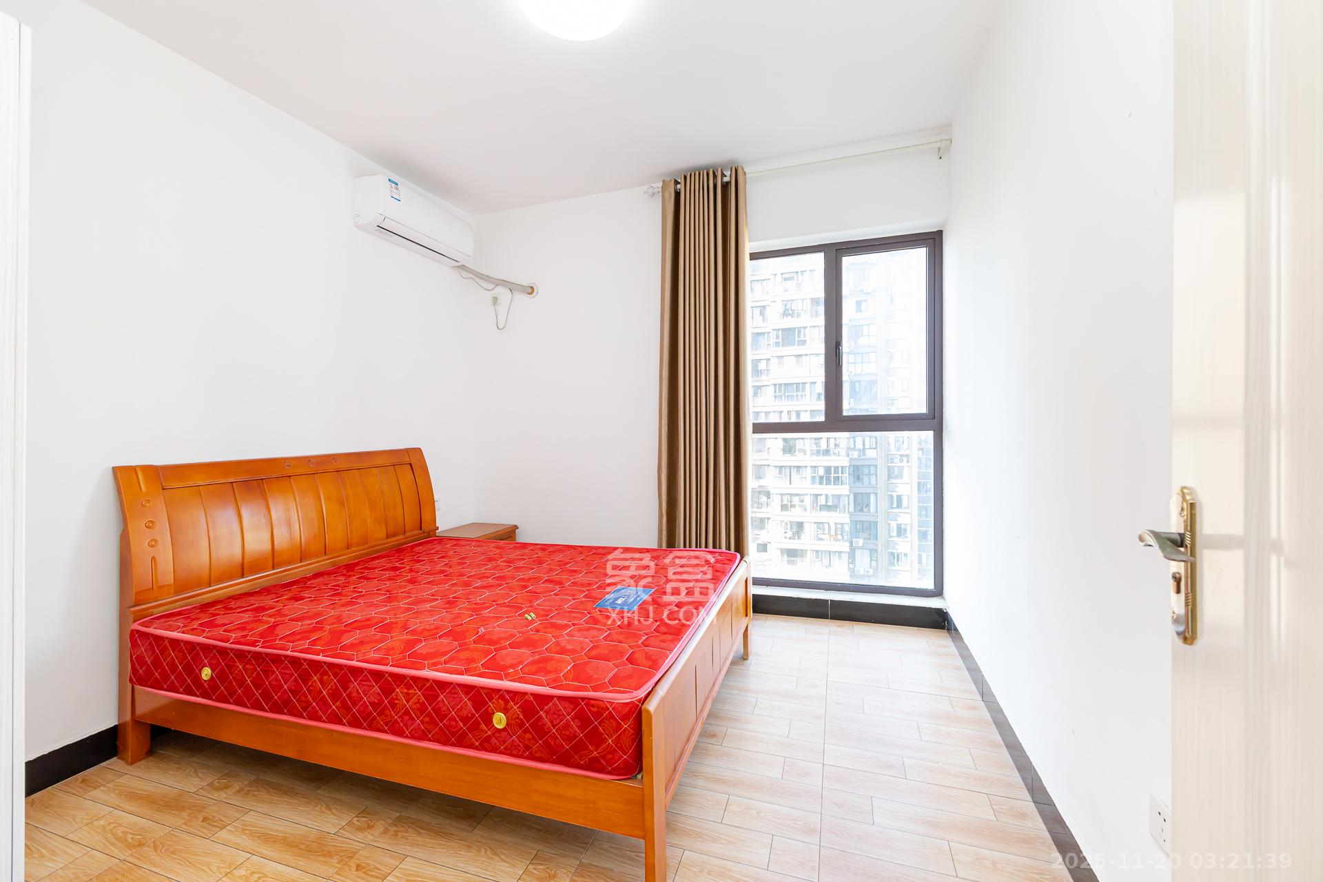 勤诚达境界城  4室2厅2卫    85.0万卧室