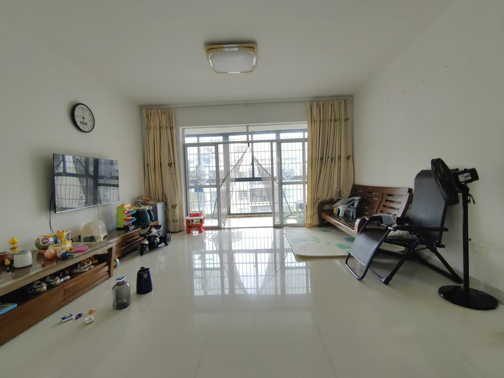 宝源花园  3室2厅2卫    168.0万室内图