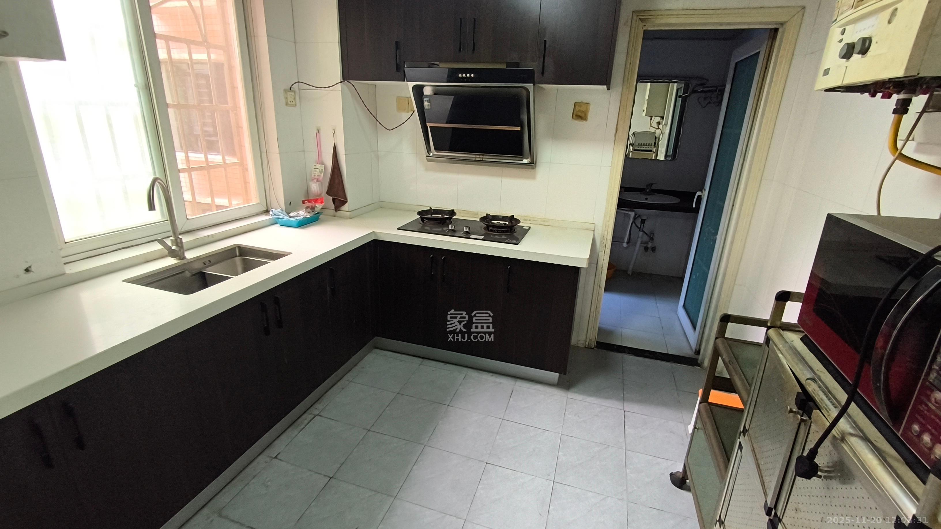 海利宿舍  3室2厅1卫    3200.0元/月室内图