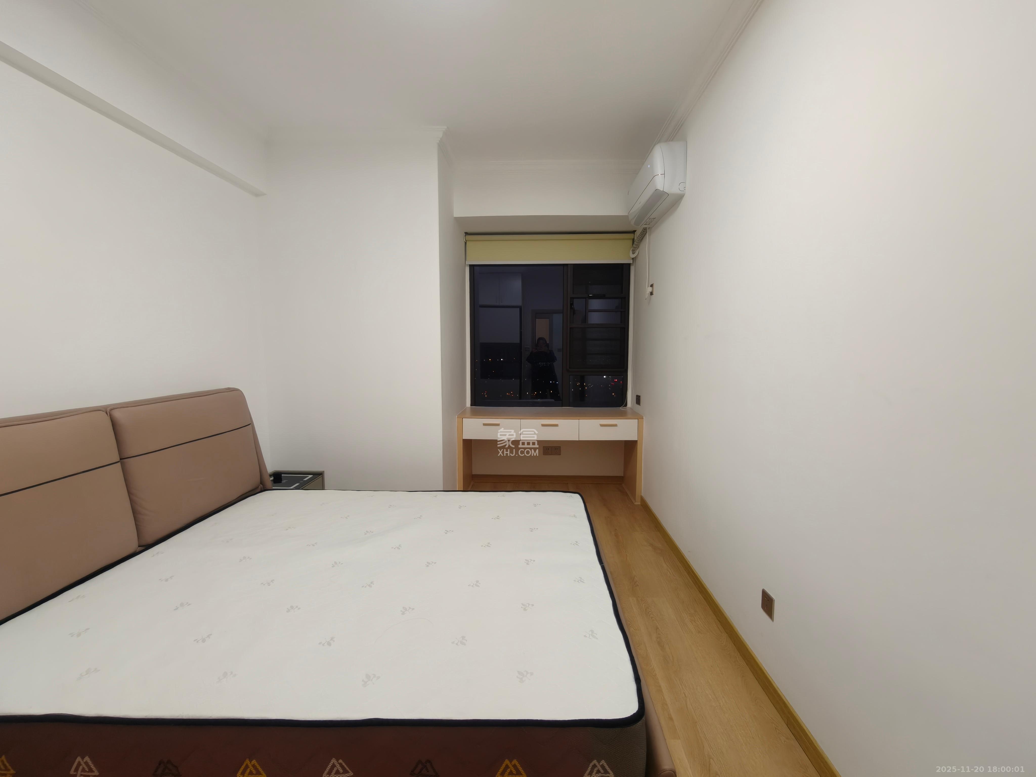 福天星中心(福天星雅苑) 4室2厅2卫 3300.0元/月 福天星中心(福天星雅苑) 4室2厅2卫 3300.0元/月室内图