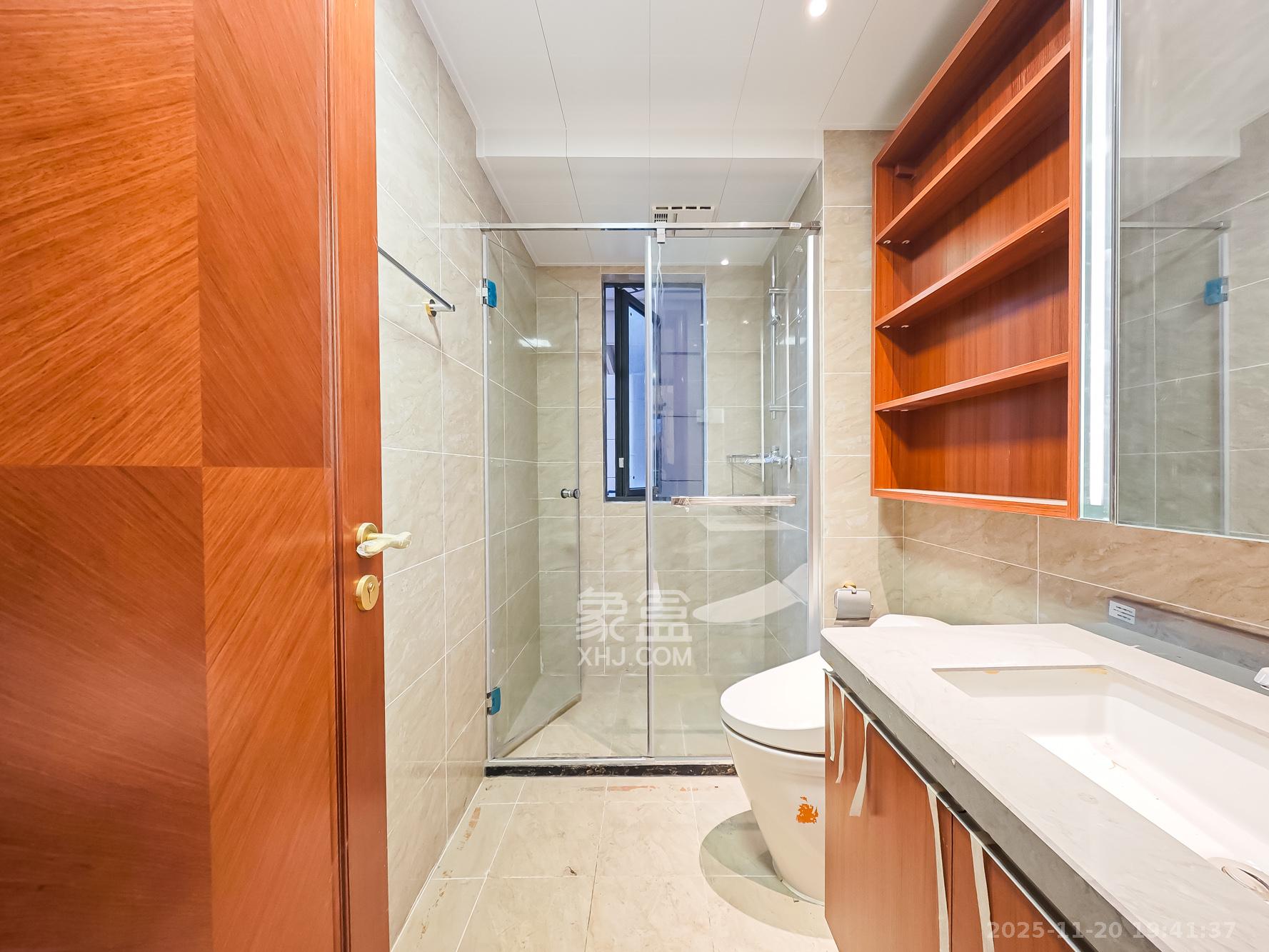 恒大御景天下城二期  3室1厅1卫    63.0万卫生间