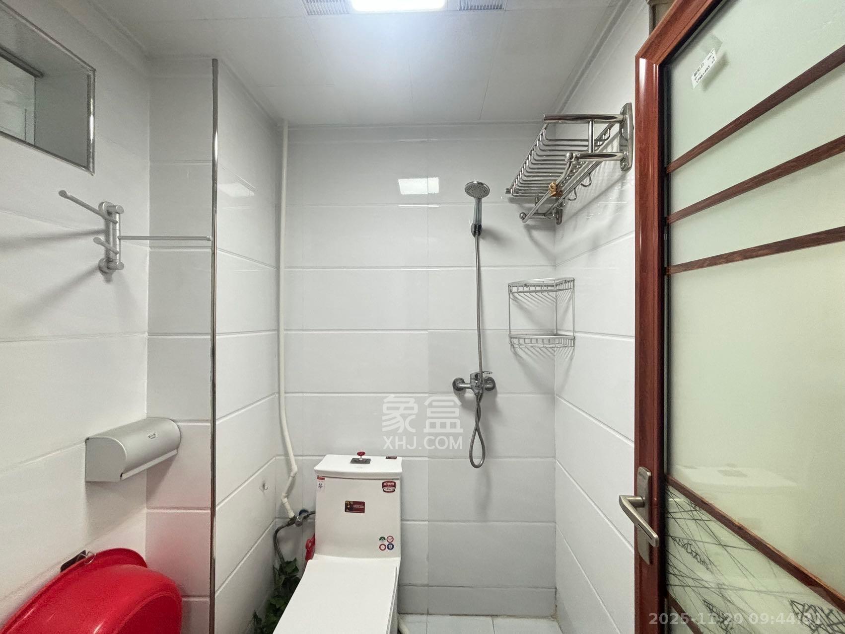 中南红领邦(红星嘉和苑) 3室2厅2卫 2200.0元/月 中南红领邦(红星嘉和苑) 3室2厅2卫 2200.0元/月室内图