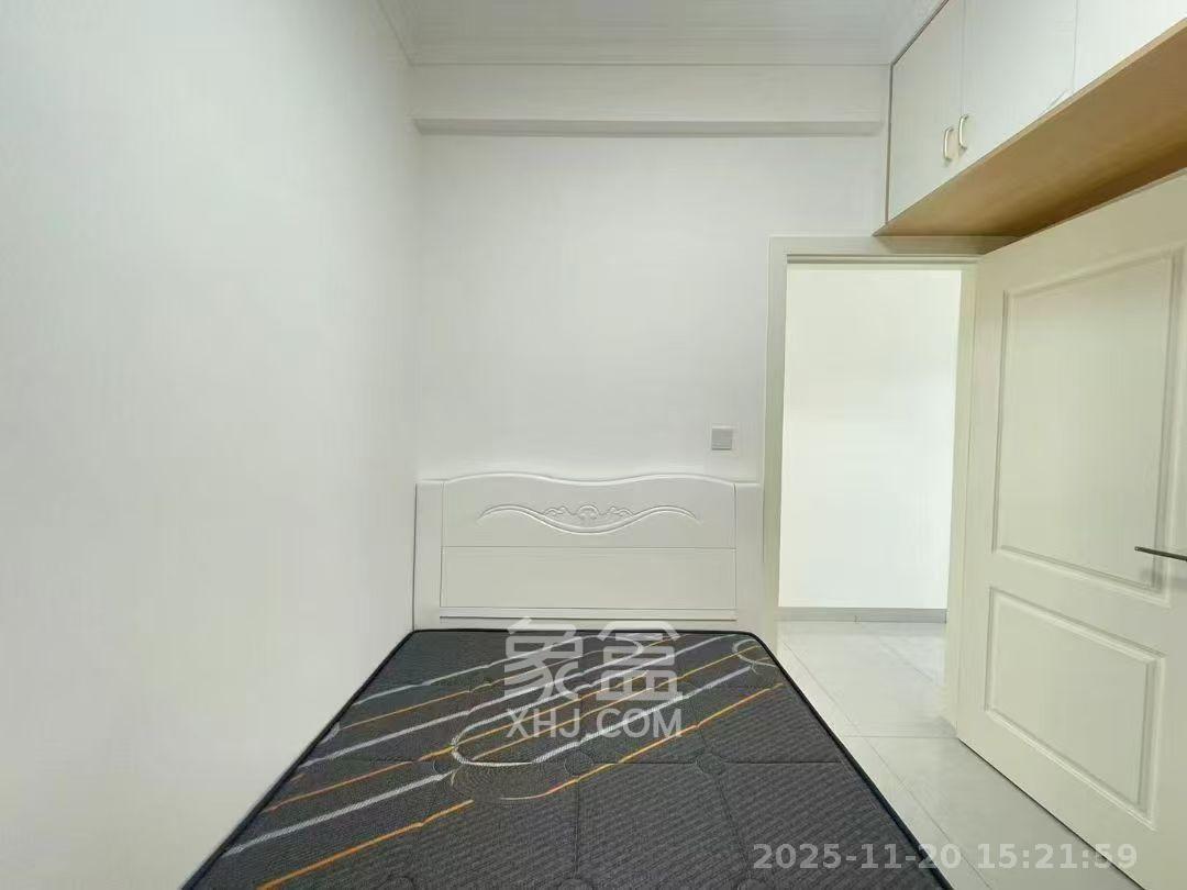 紫华郡  3室2厅2卫    2100.0元/月室内图