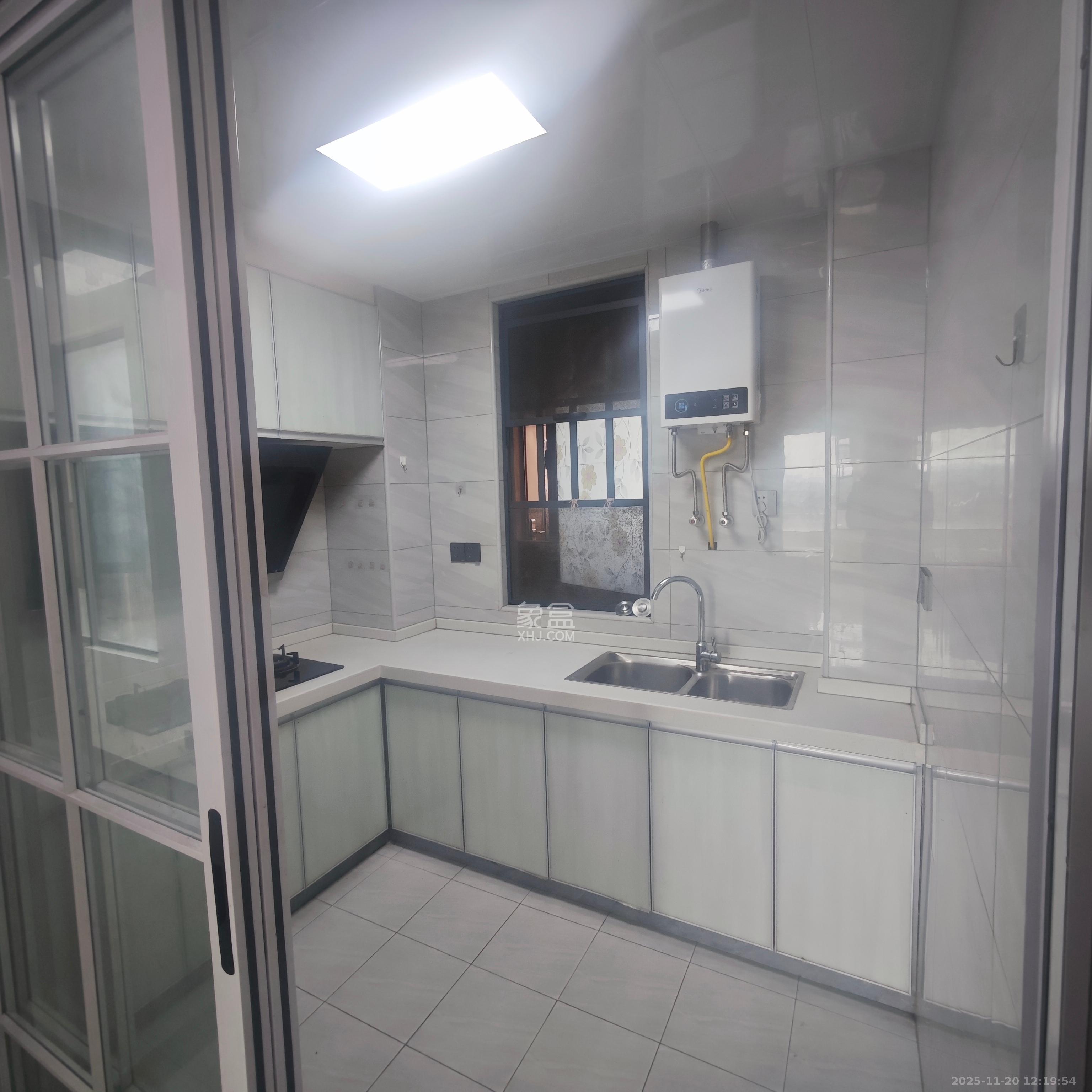 东合新苑  1室0厅0卫    2100.0元/月室内图