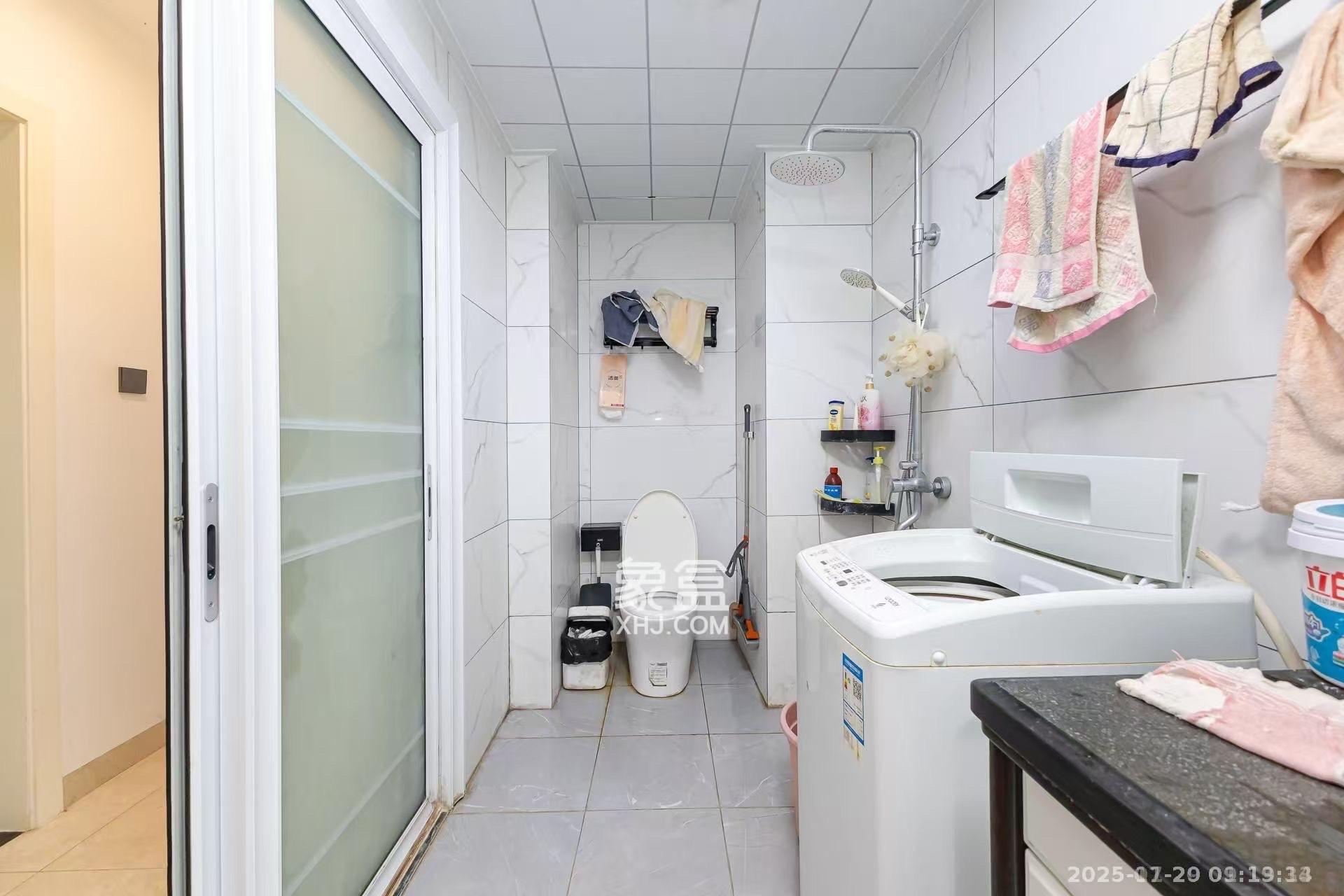 盈峰翠邸 5室3厅3卫 9800.0元/月 盈峰翠邸 5室3厅3卫 9800.0元/月室内图