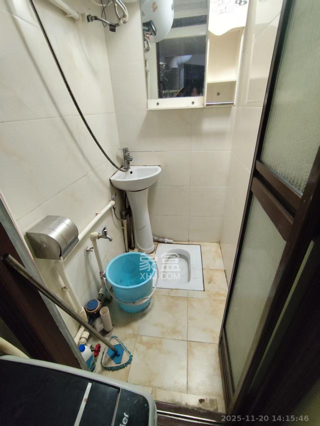 鸿信大厦  1室0厅1卫    700.0元/月室内图