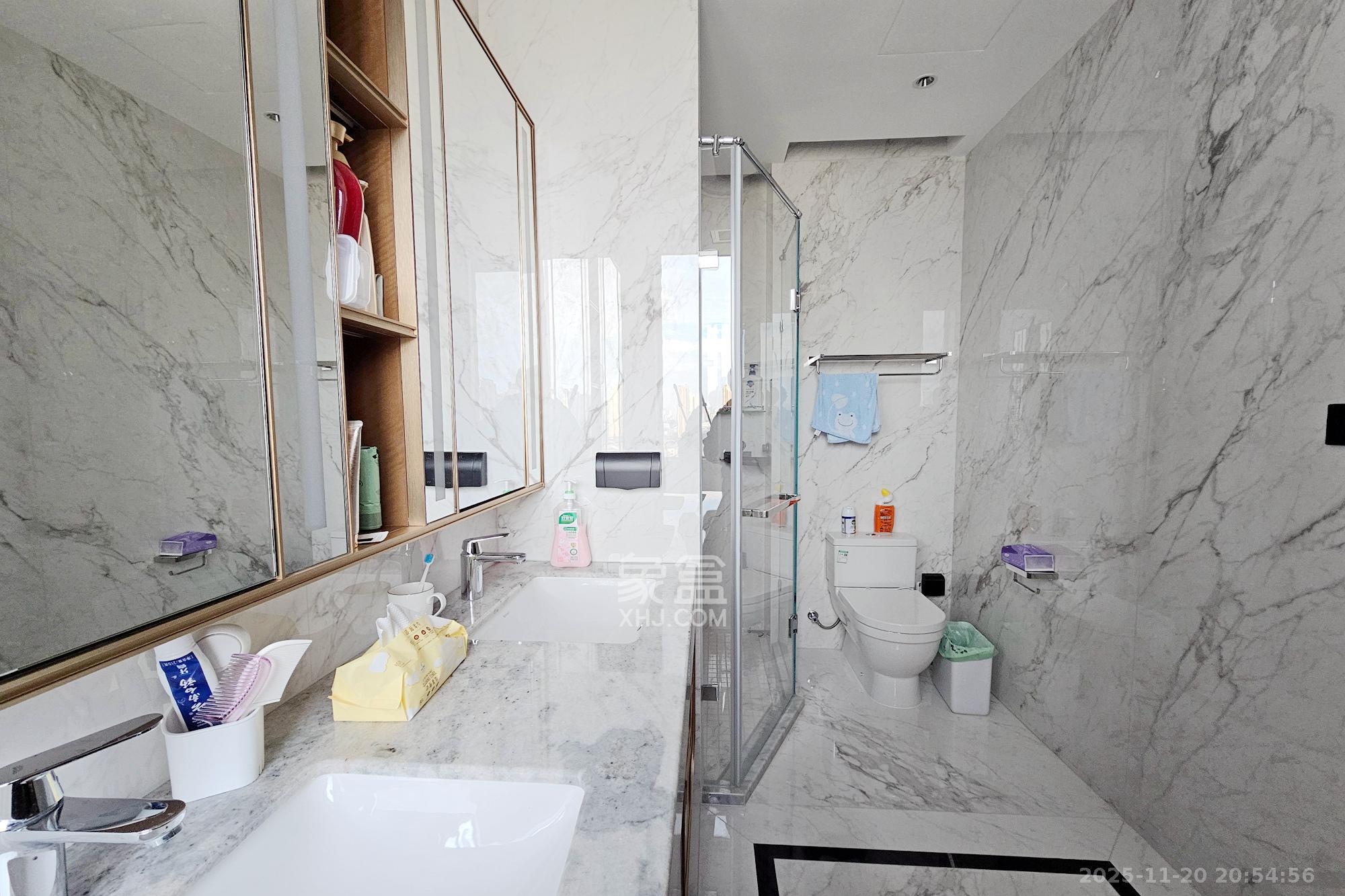 运达滨河广场  5室2厅5卫    1098.0万卫生间