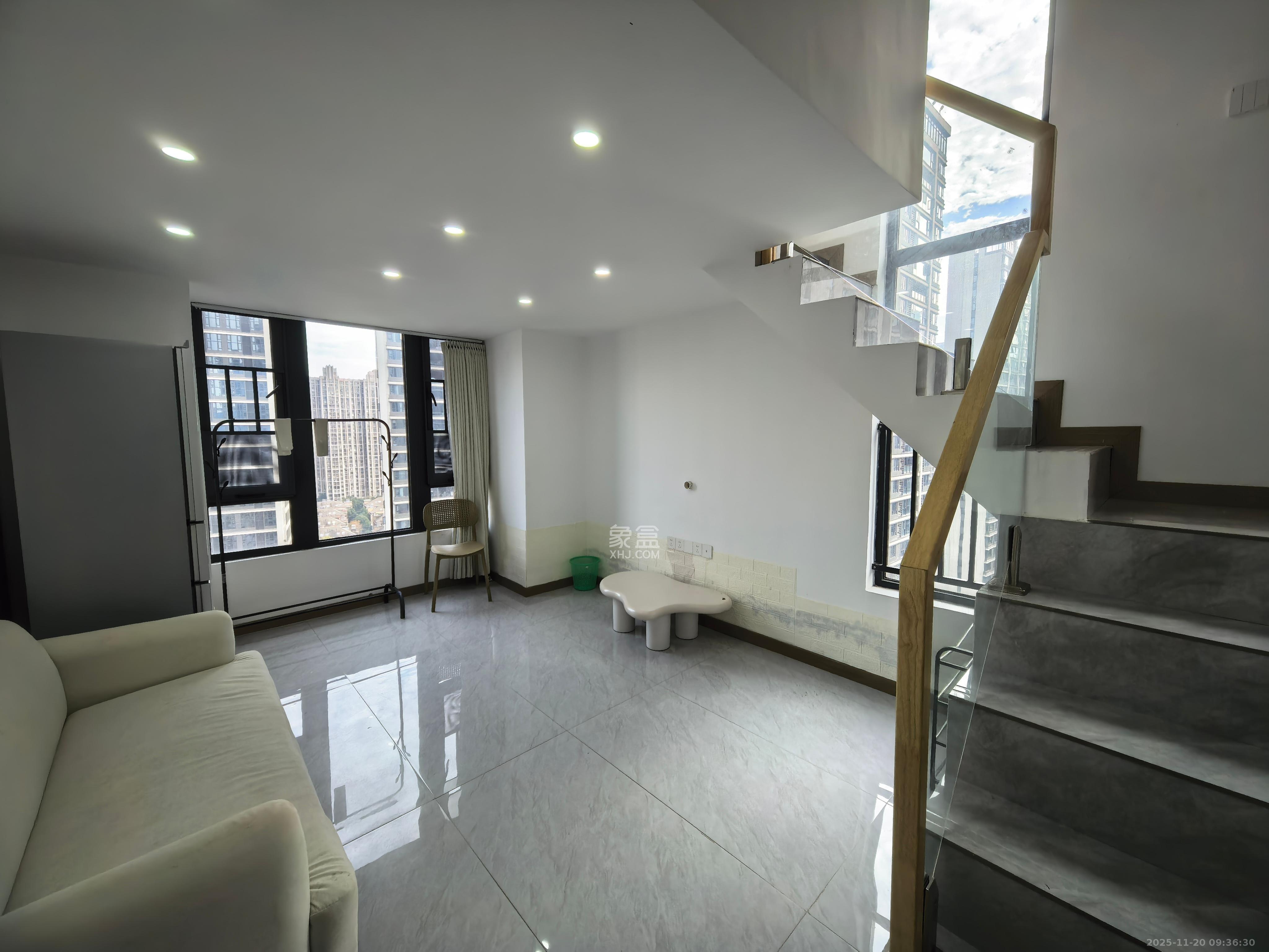 中海阅溪府 1室0厅0卫 2000.0元/月 中海阅溪府 1室0厅0卫 2000.0元/月室内图