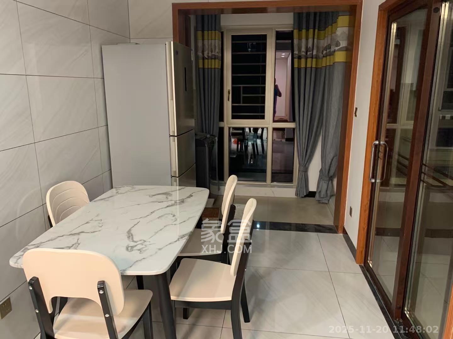 滨河嘉园 2室1厅1卫 2300.0元/月 滨河嘉园 2室1厅1卫 2300.0元/月室内图