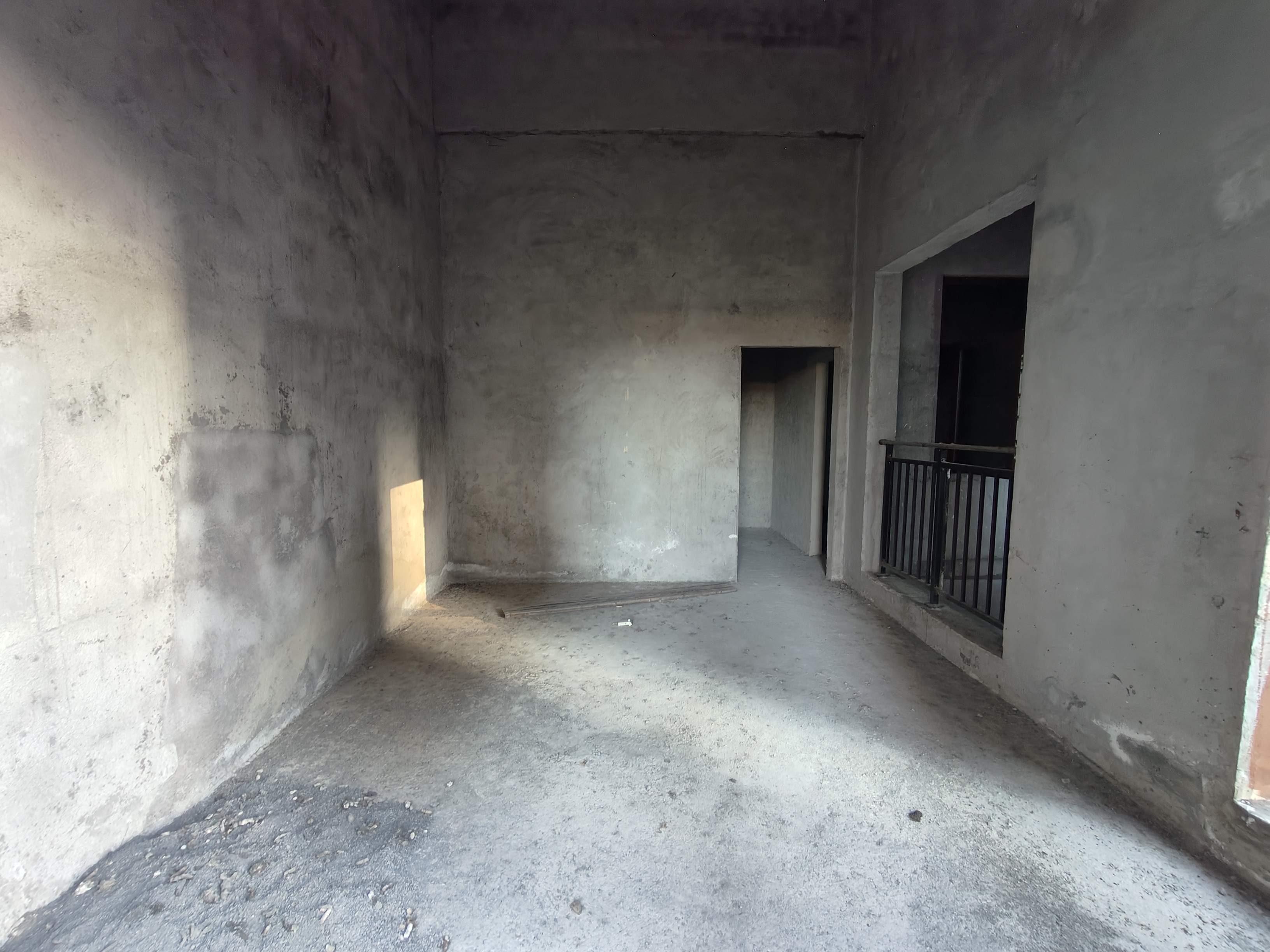 中天鹭鸶湾一期 6室2厅3卫 265.0万 中天鹭鸶湾一期 6室2厅3卫 265.0万客厅