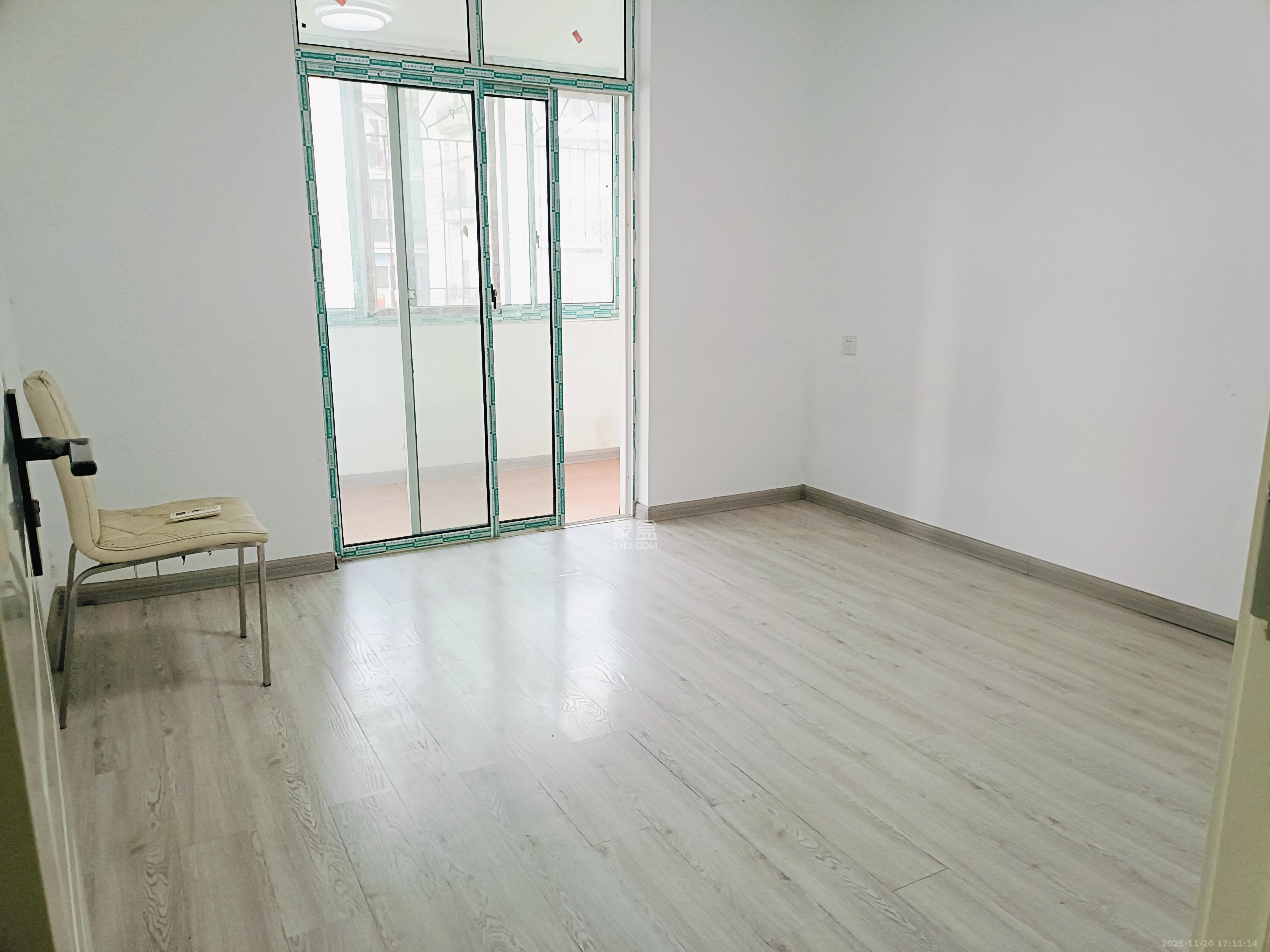 福乐凯公寓  3室2厅2卫    3800.0元/月室内图