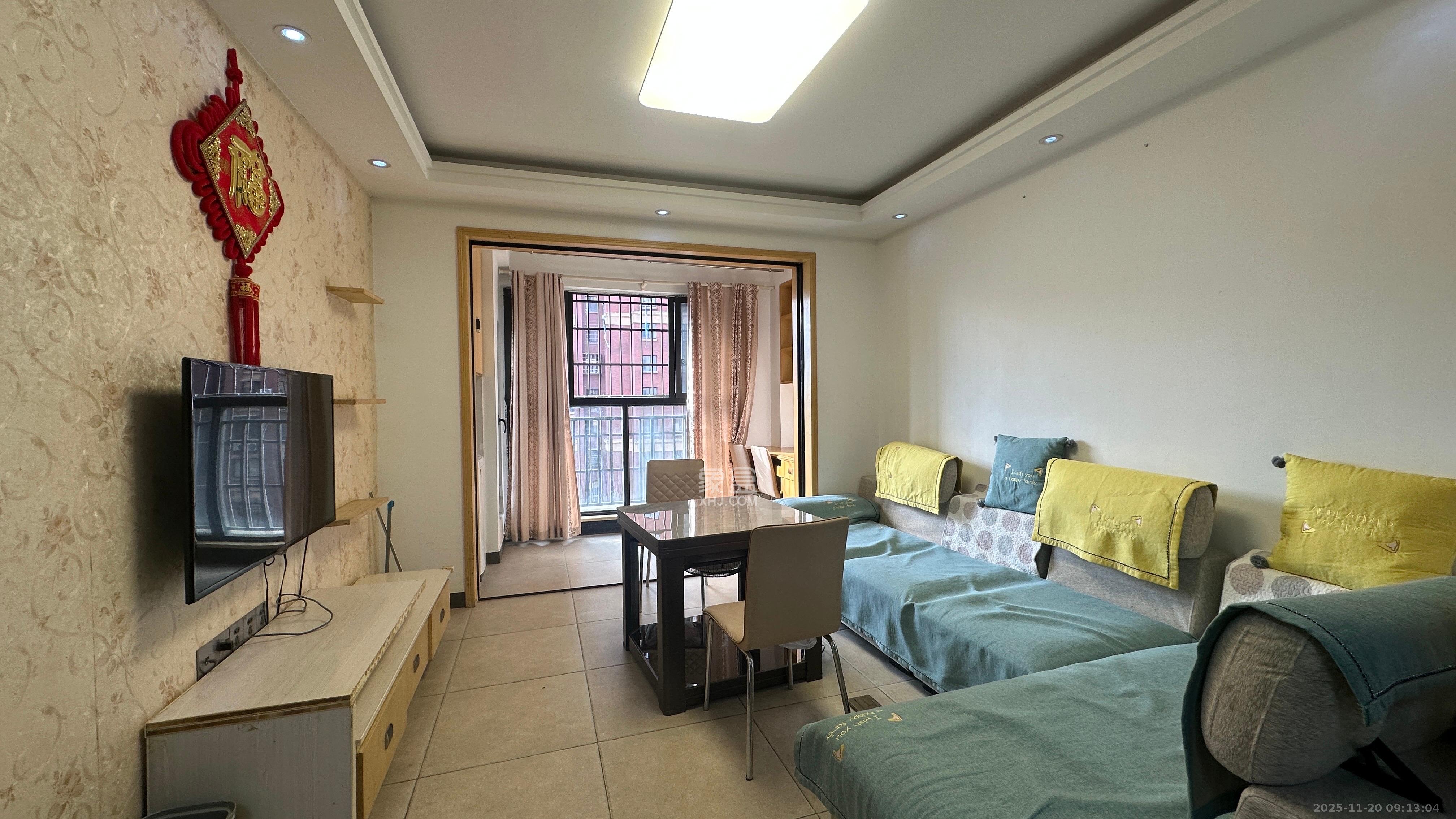 新城国际花都  2室2厅1卫    1400.0元/月室内图