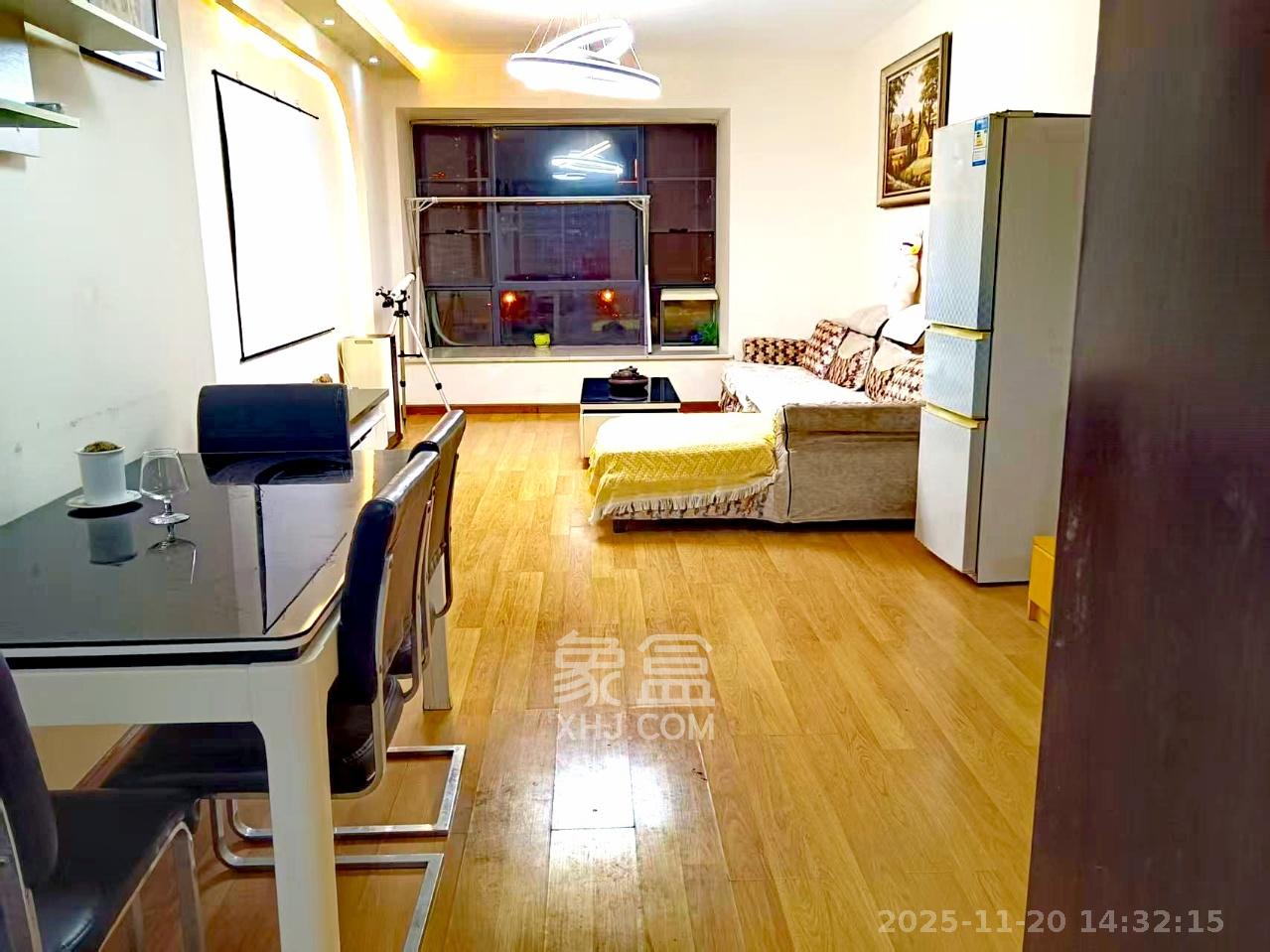 领航江阁 3室2厅1卫 3200.0元/月 领航江阁 3室2厅1卫 3200.0元/月室内图