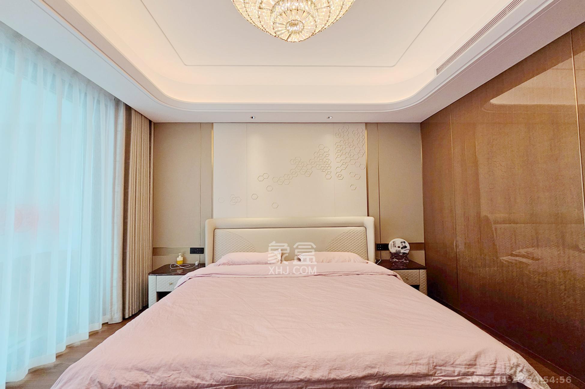 运达滨河广场  5室2厅5卫    1098.0万卧室