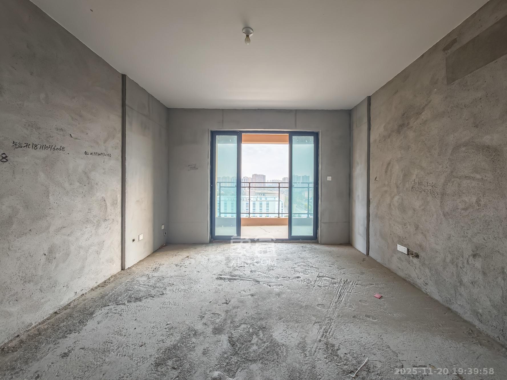 广泽上苑  4室2厅1卫    142.0万