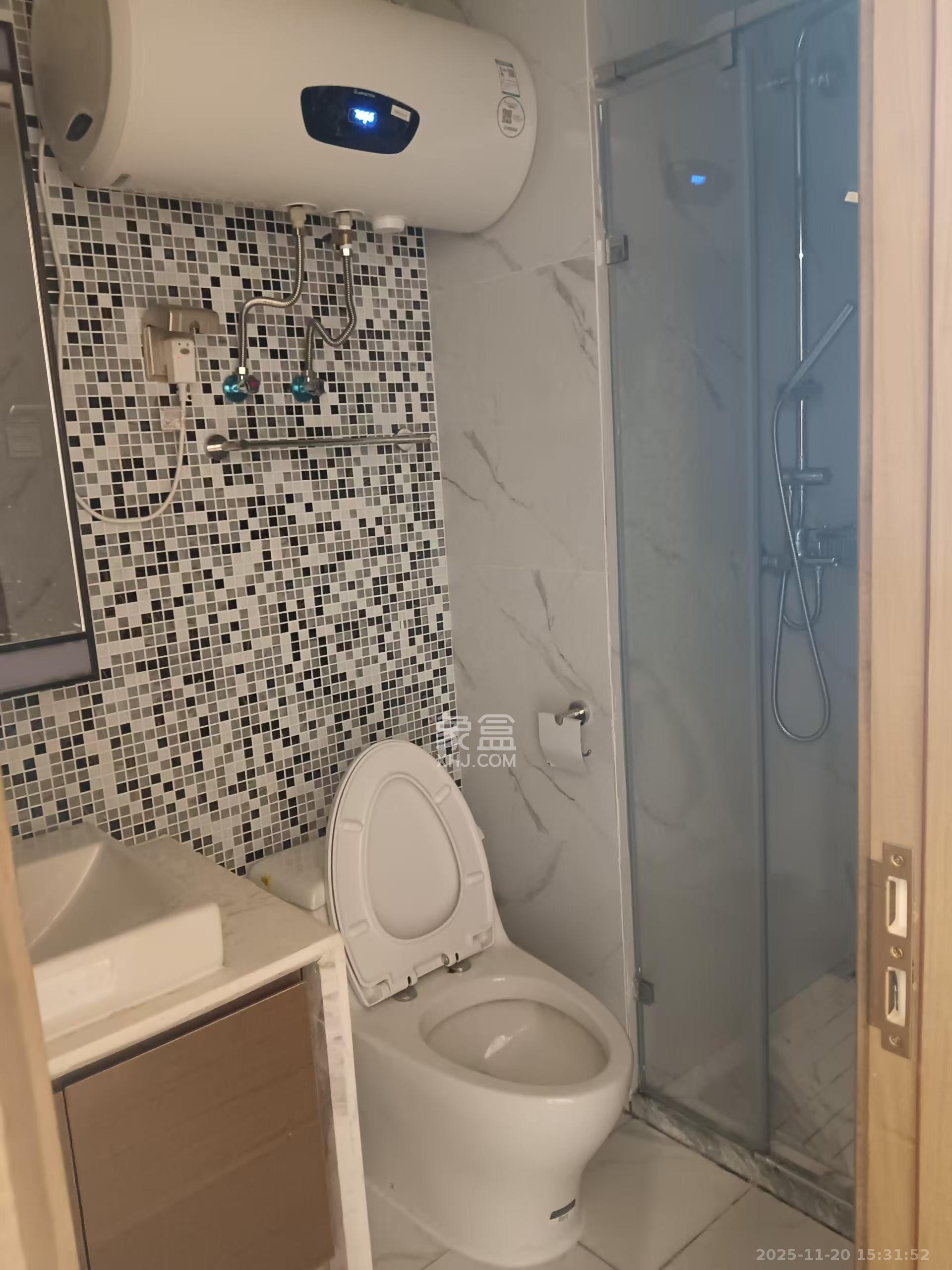 恒大誉府（融誉商业中心）  2室1厅1卫    2000.0元/月室内图