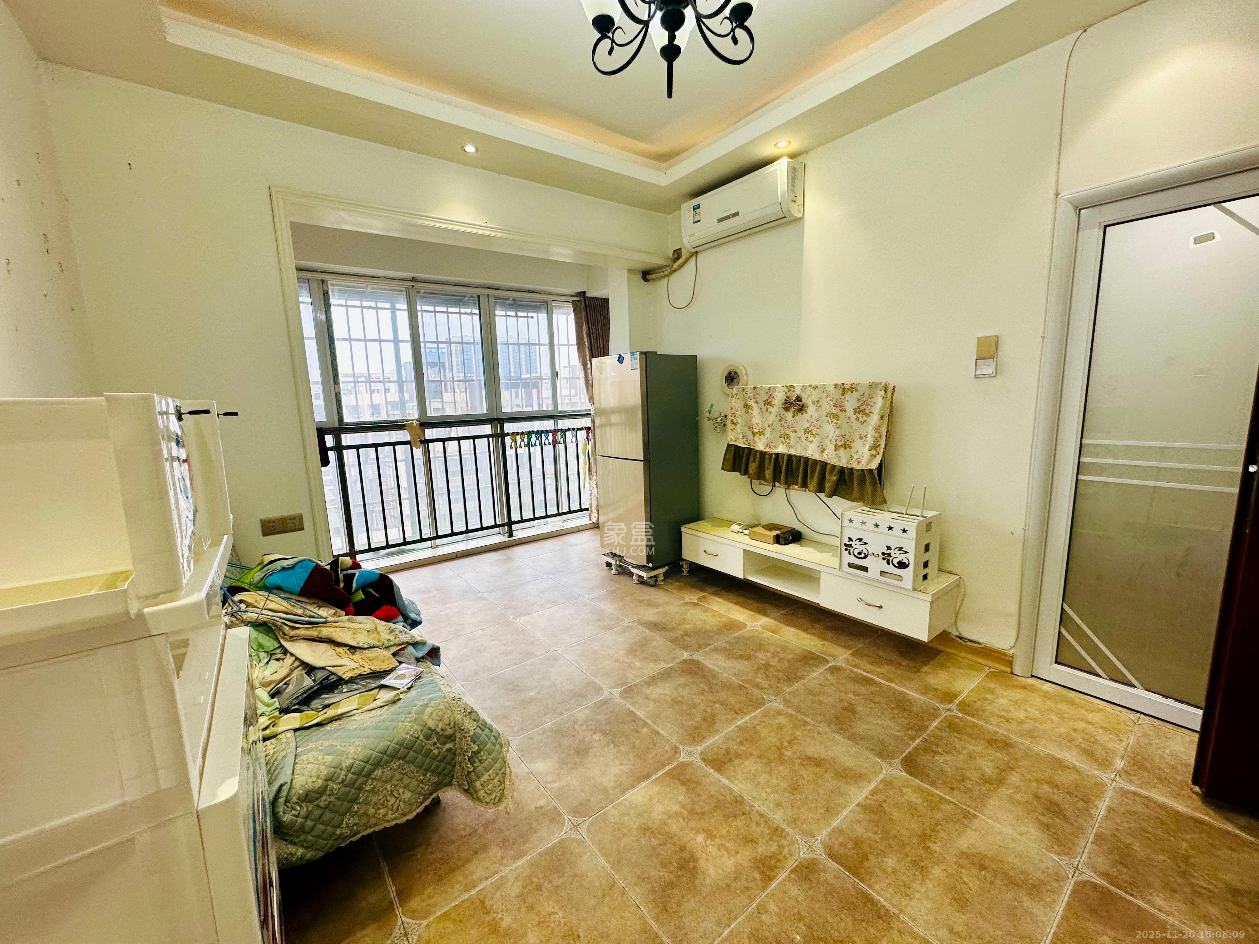 上河国际C区  1室1厅1卫    1900.0元/月室内图