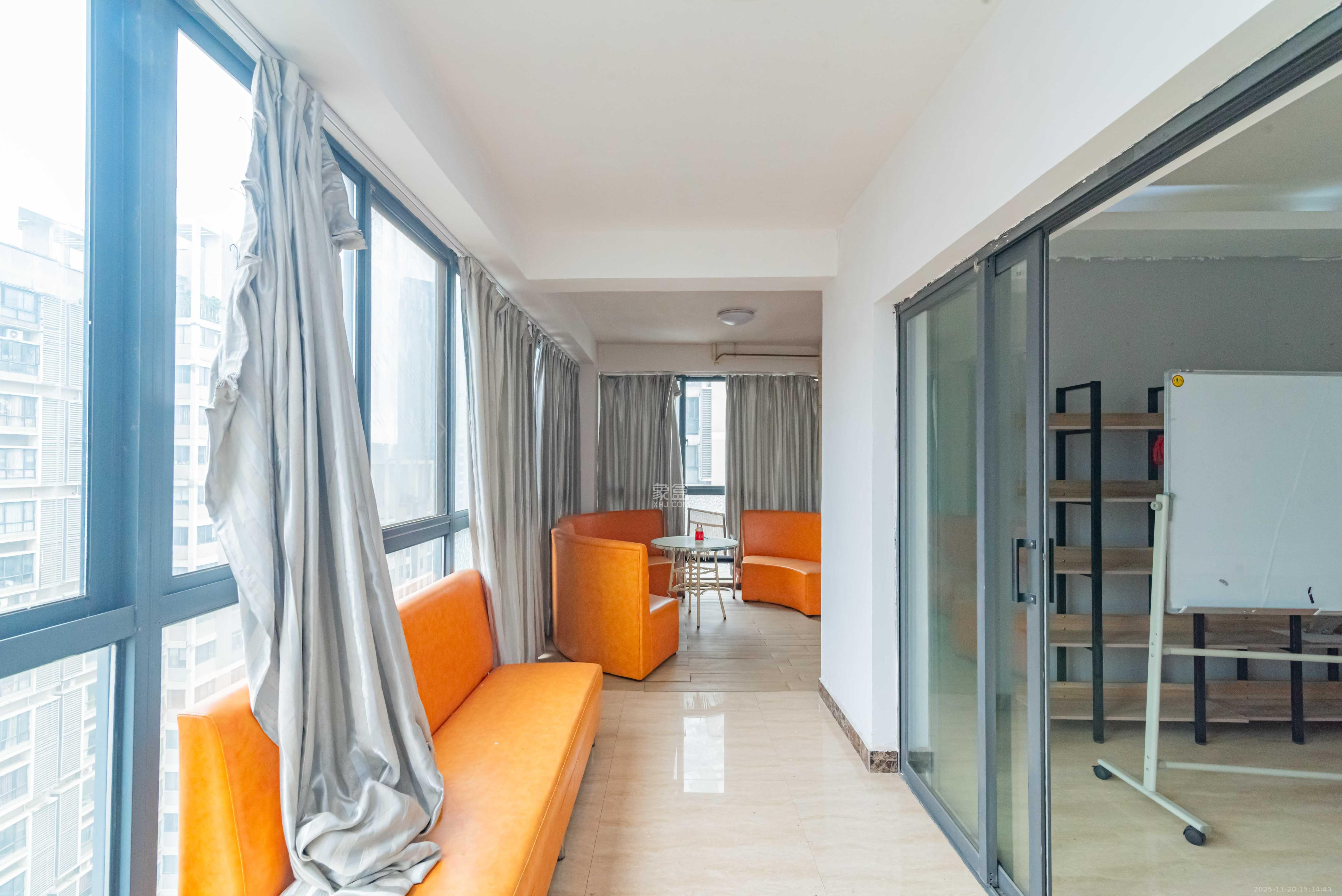 归心苑  4室2厅2卫    3500.0元/月室内图