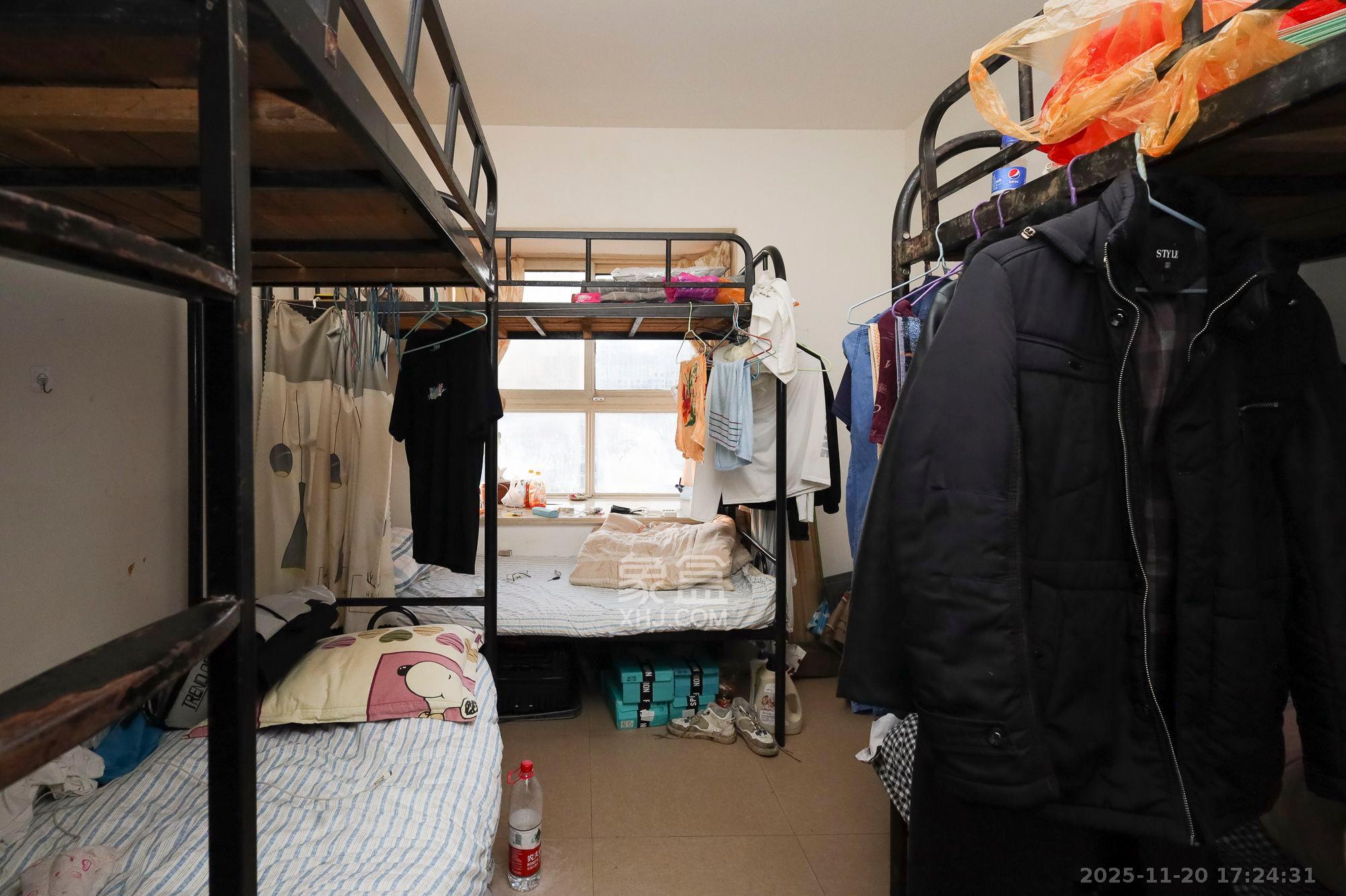 德润园  2室2厅1卫    1700.0元/月室内图