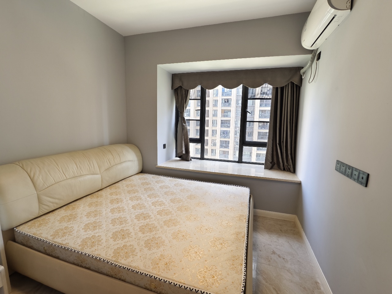 海航豪庭北苑 3室2厅2卫 5000.0元/月 海航豪庭北苑 3室2厅2卫 5000.0元/月室内图