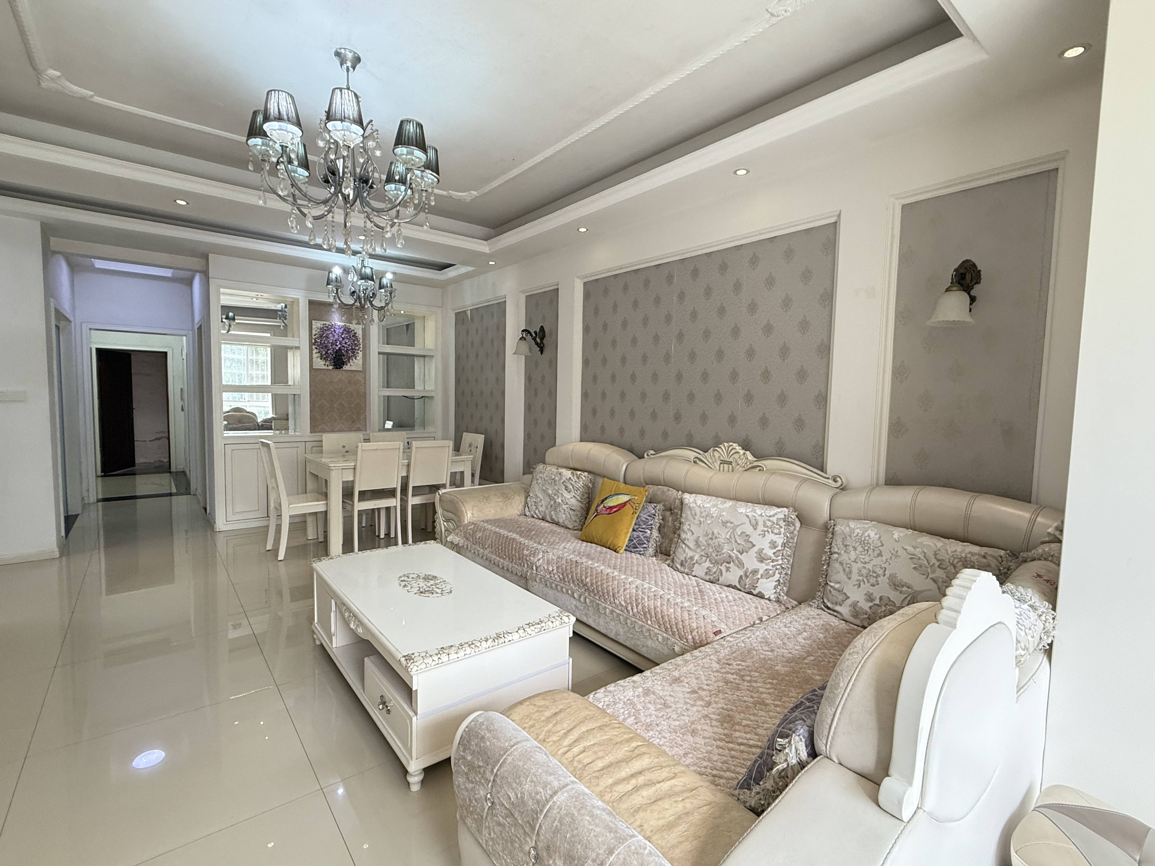 学府花园(文苑瑞景) 2室2厅1卫 1500.0元/月 学府花园(文苑瑞景) 2室2厅1卫 1500.0元/月室内图