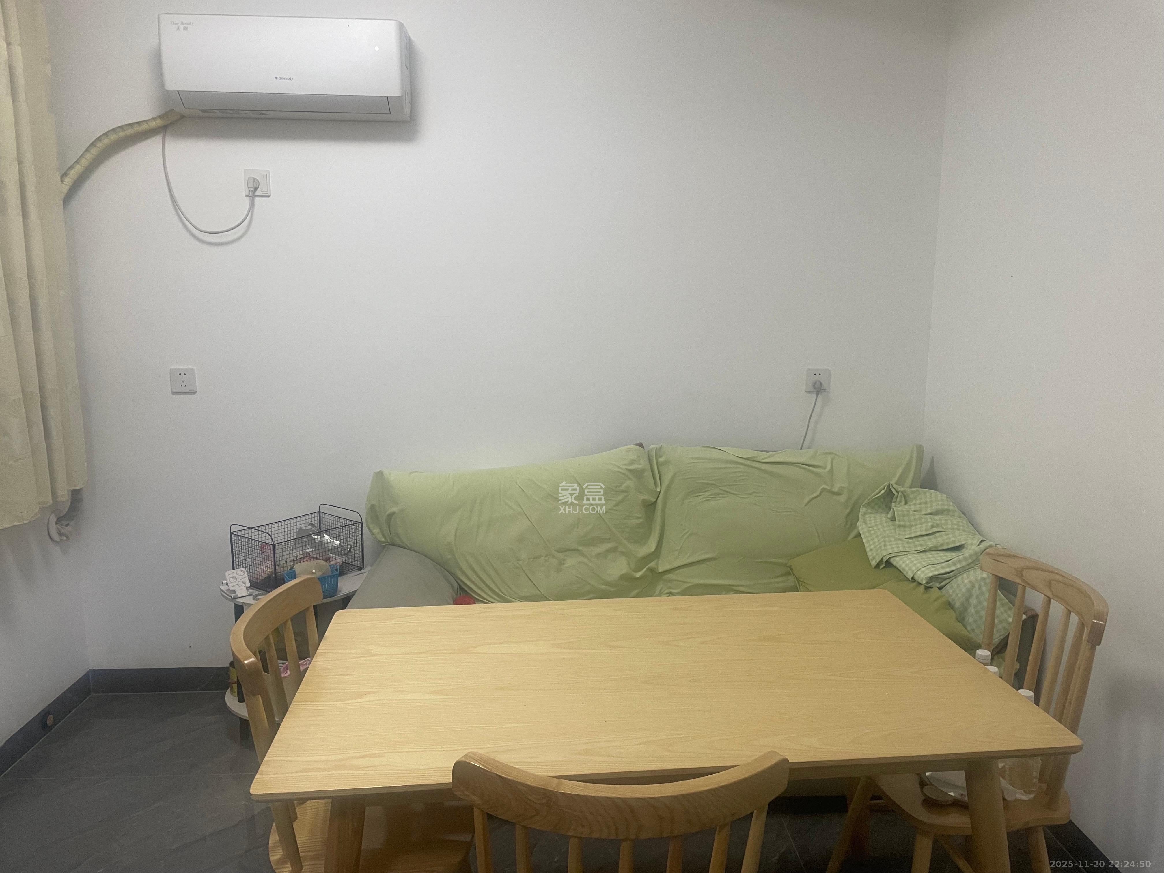 银杏家园  1室0厅0卫    1400.0元/月