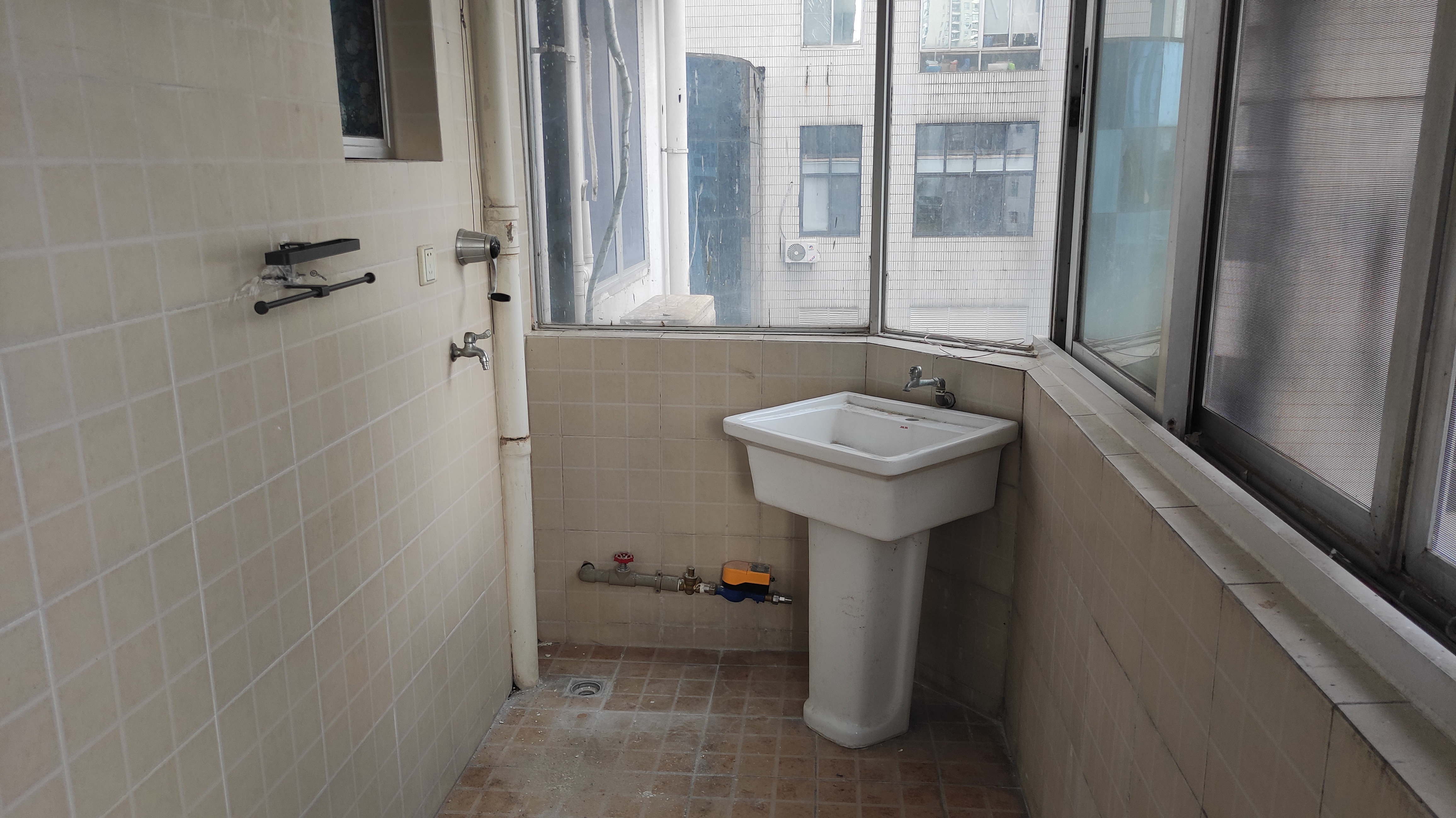 龙珠新城 3室2厅2卫 2800.0元/月 龙珠新城 3室2厅2卫 2800.0元/月室内图