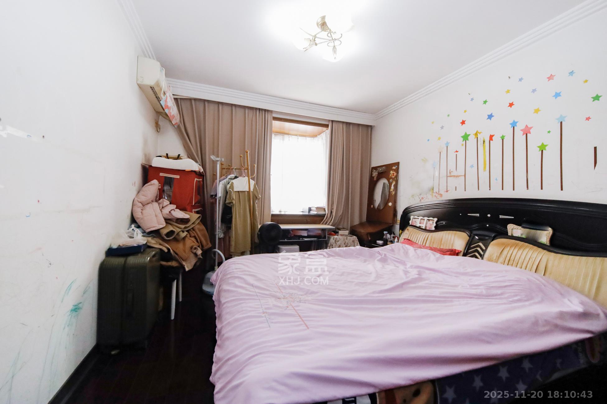 融城花苑  1室0厅0卫    42.8万卧室