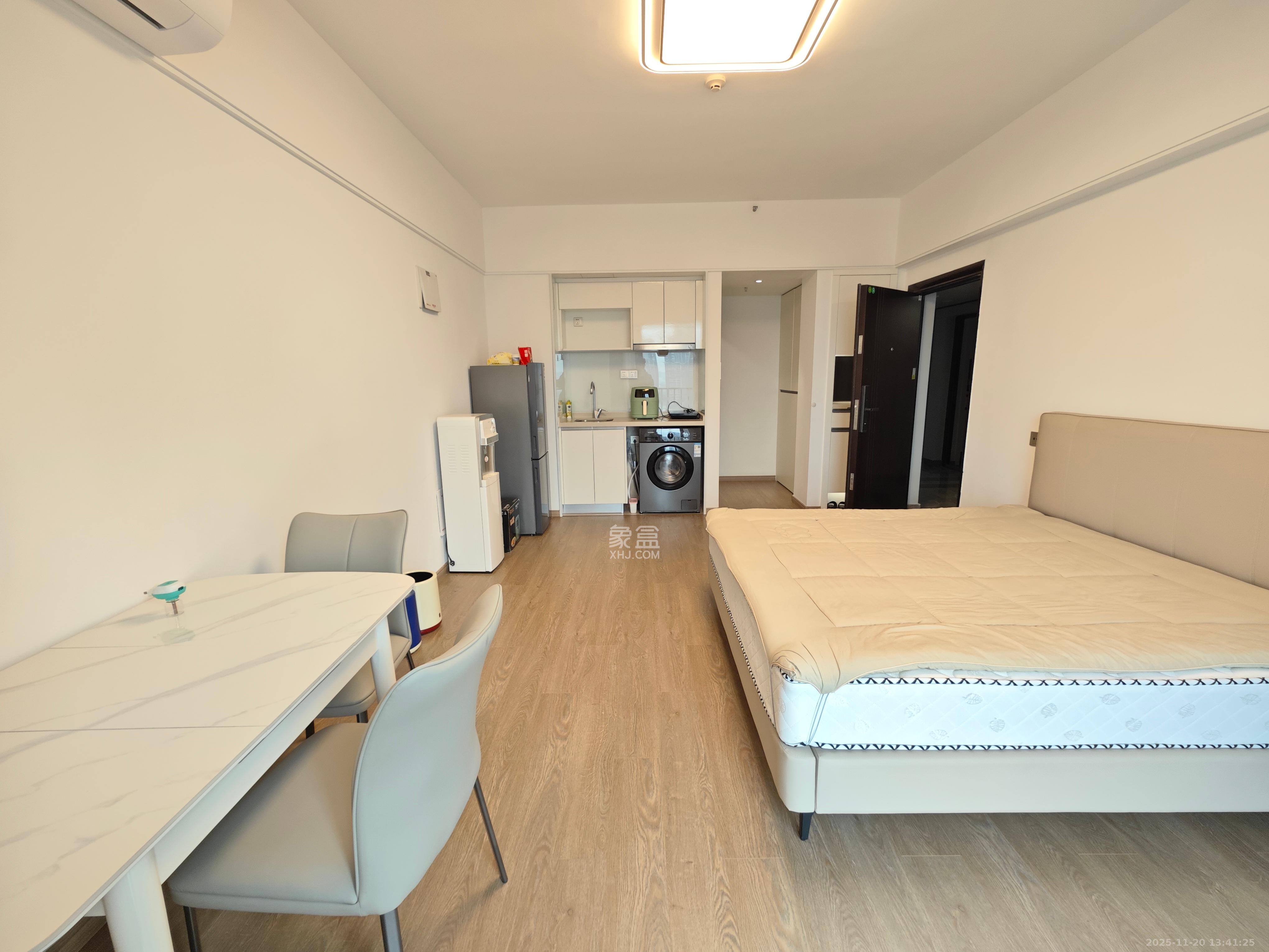 长沙檀府  1室0厅0卫    2500.0元/月