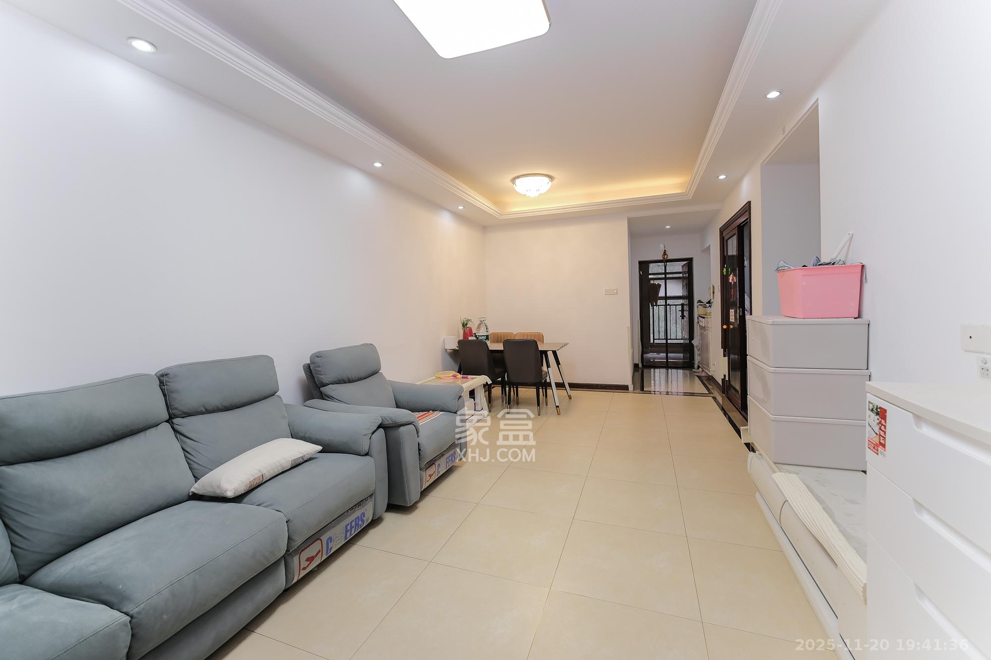 郡原居里  2室2厅1卫    45.0万客厅