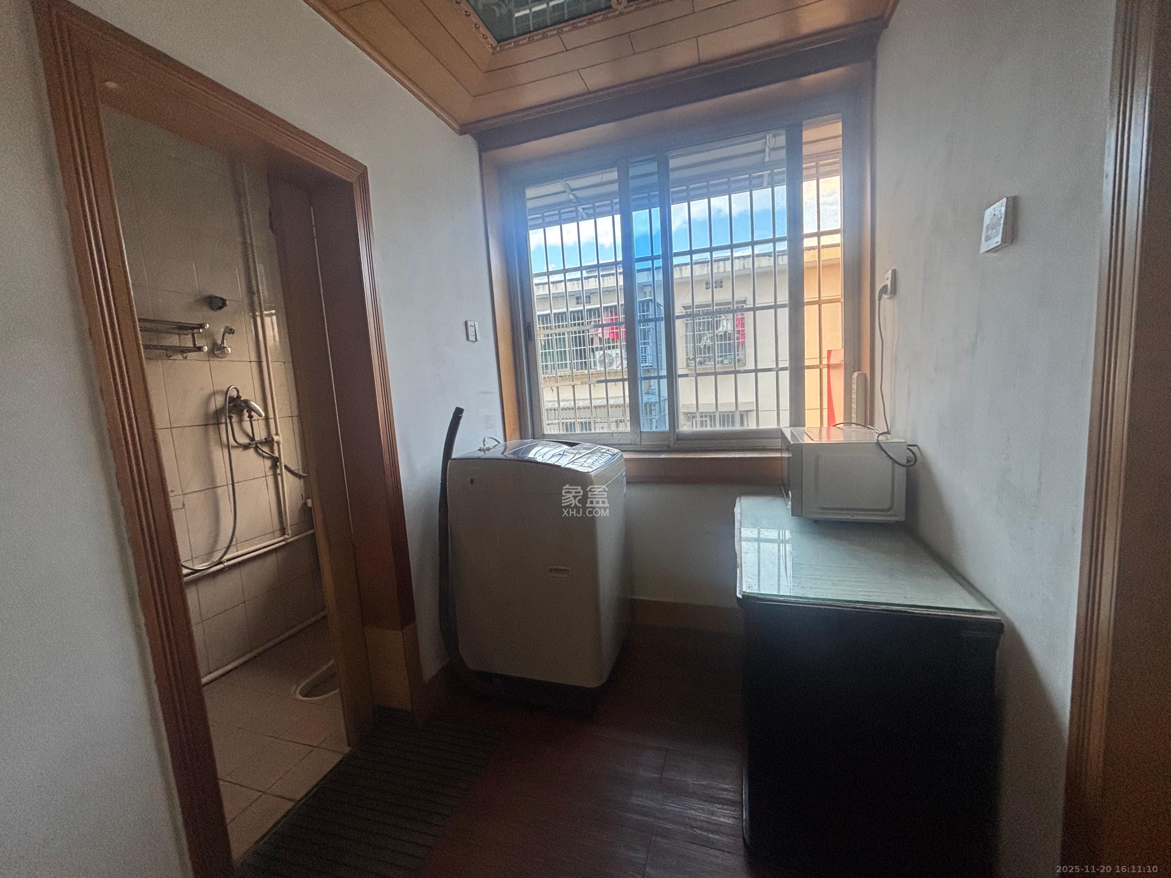 鼓风机械厂宿舍  1室1厅1卫    1200.0元/月室内图