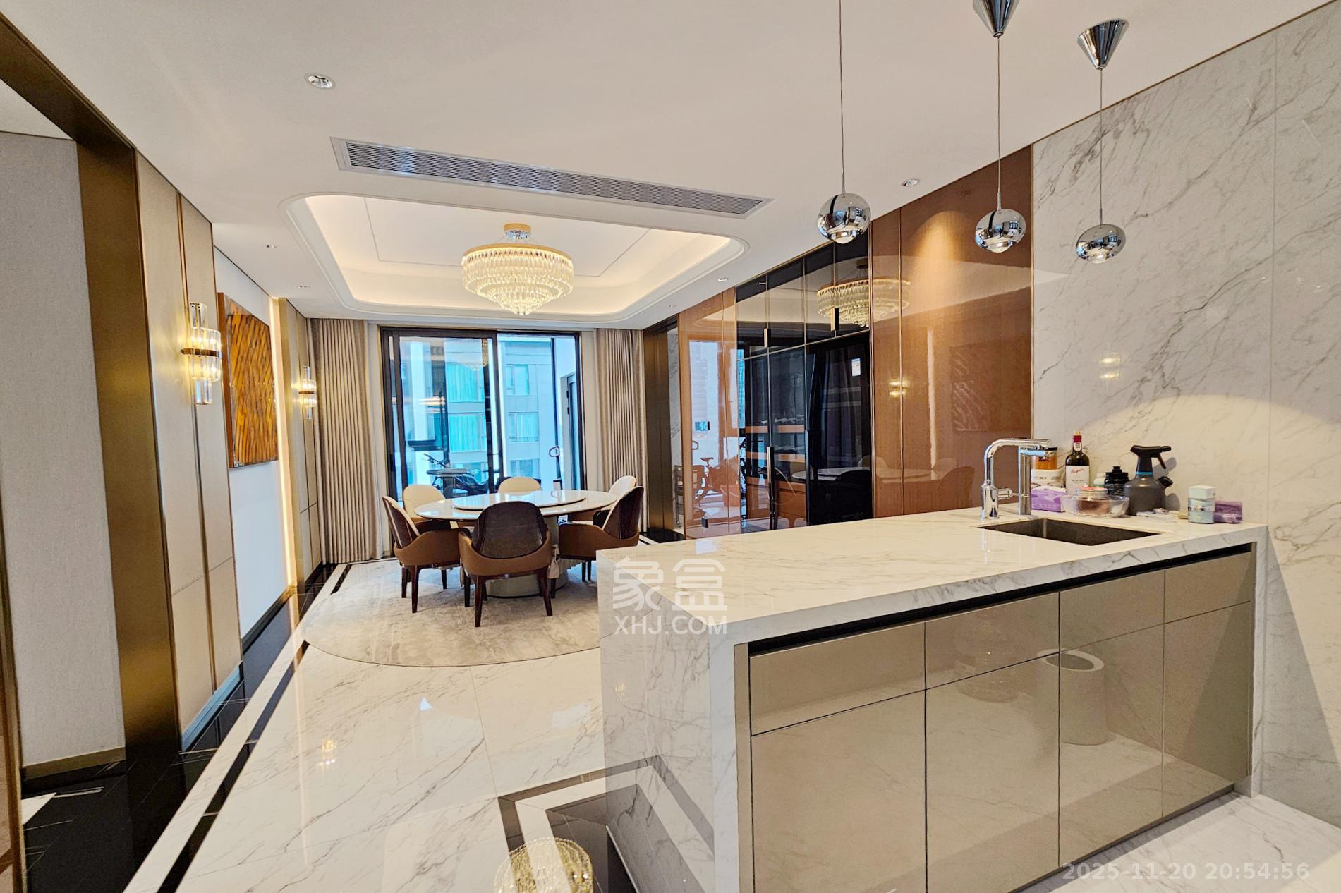 运达滨河广场 5室2厅5卫 1098.0万 运达滨河广场 5室2厅5卫 1098.0万其他