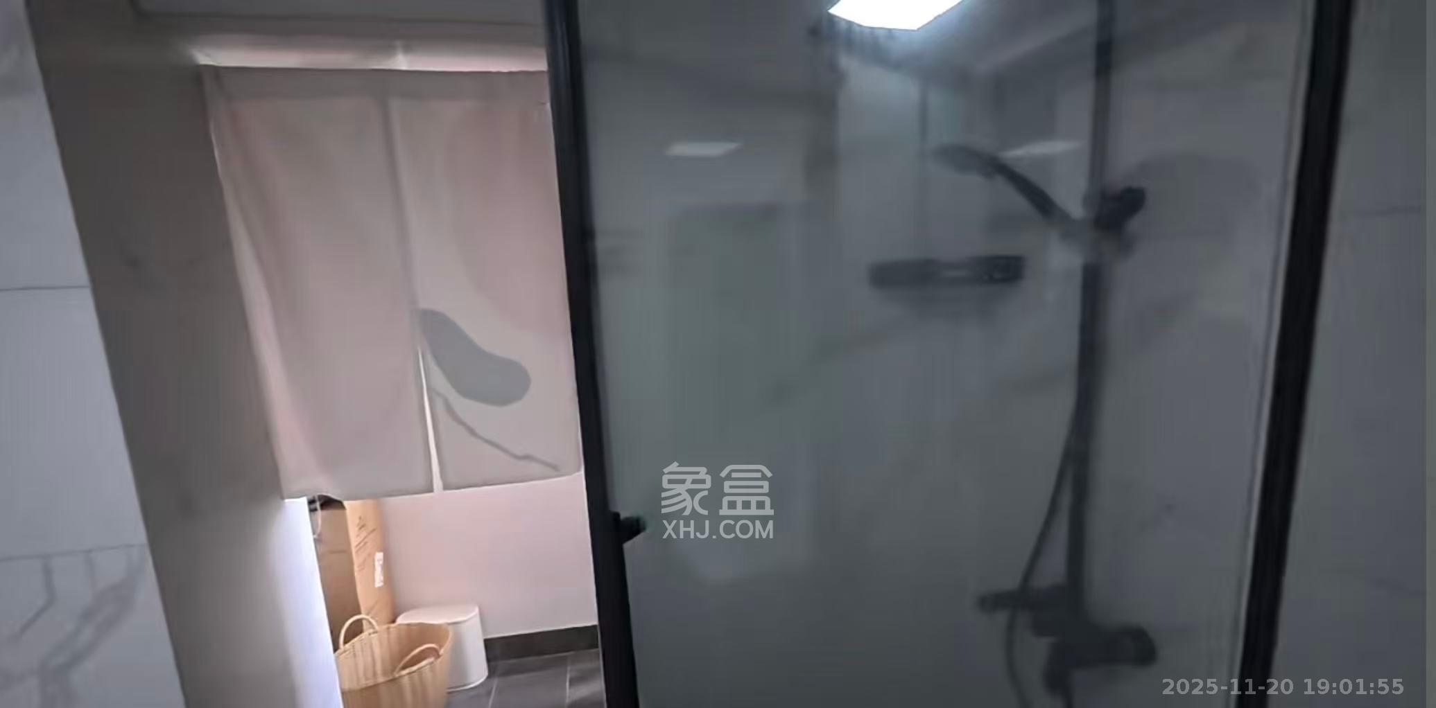 新新花园 3室2厅2卫 2600.0元/月 新新花园 3室2厅2卫 2600.0元/月室内图