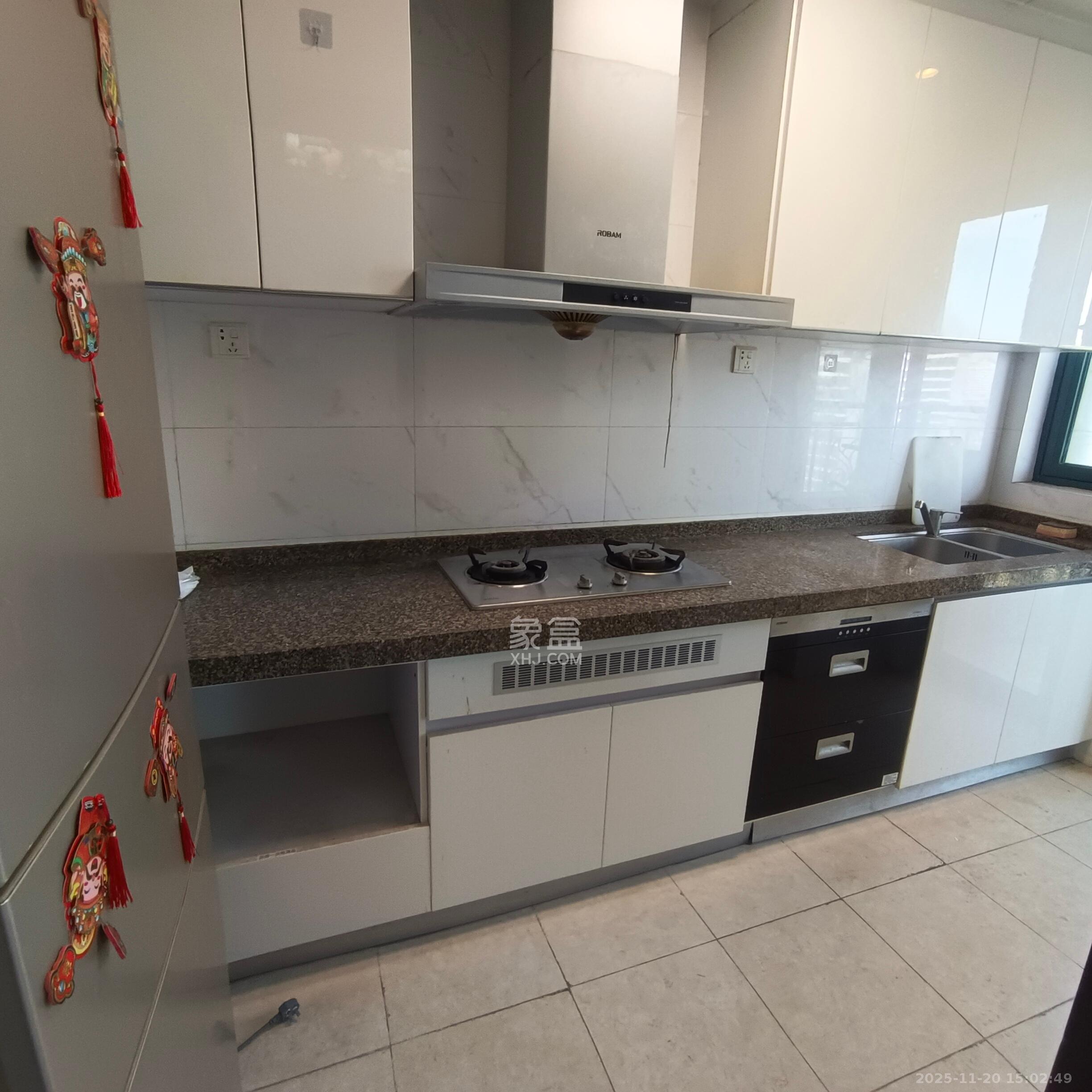 恒大雅苑  3室2厅2卫    2500.0元/月室内图