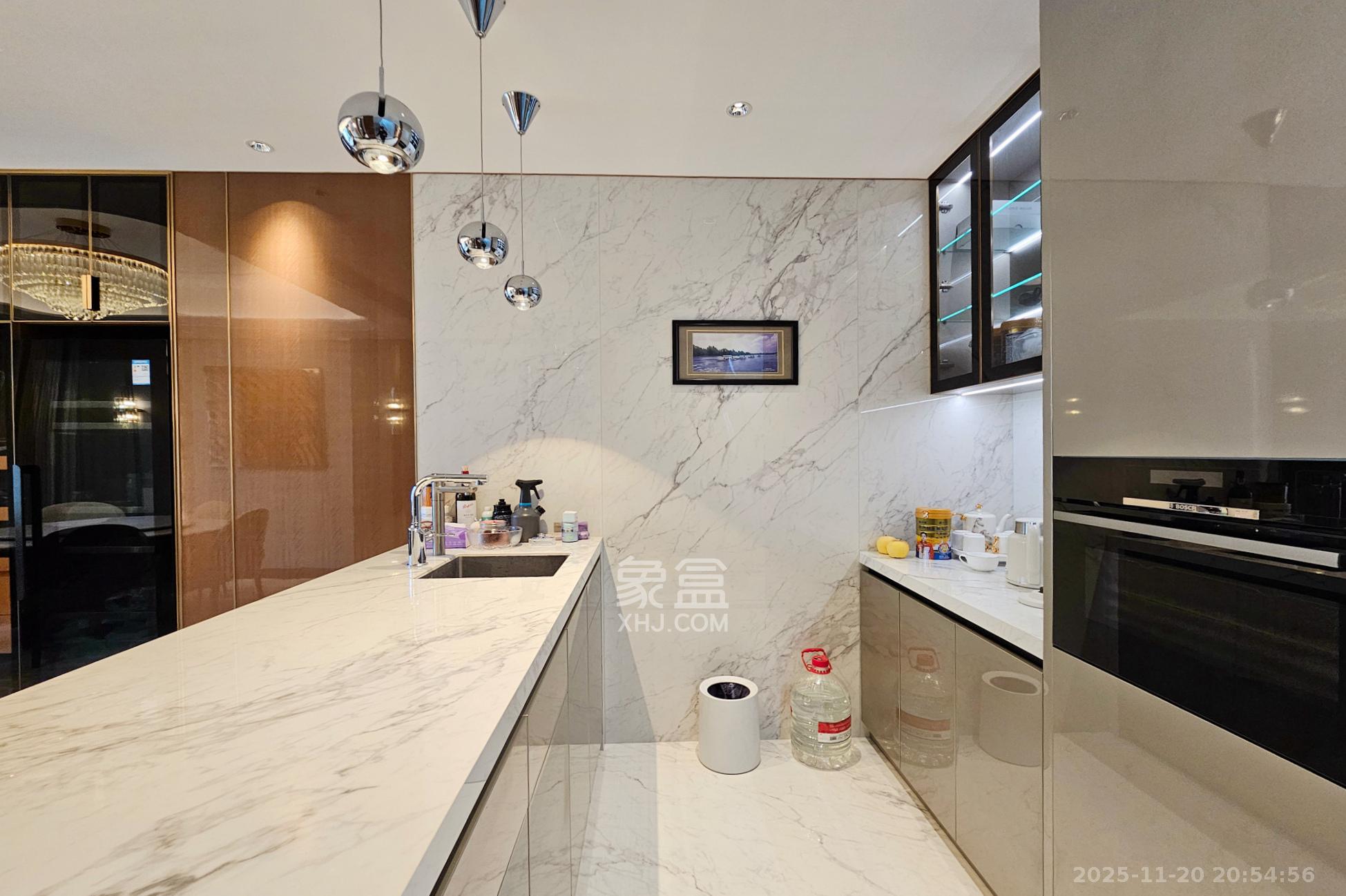 运达滨河广场 5室2厅5卫 1098.0万 运达滨河广场 5室2厅5卫 1098.0万其他