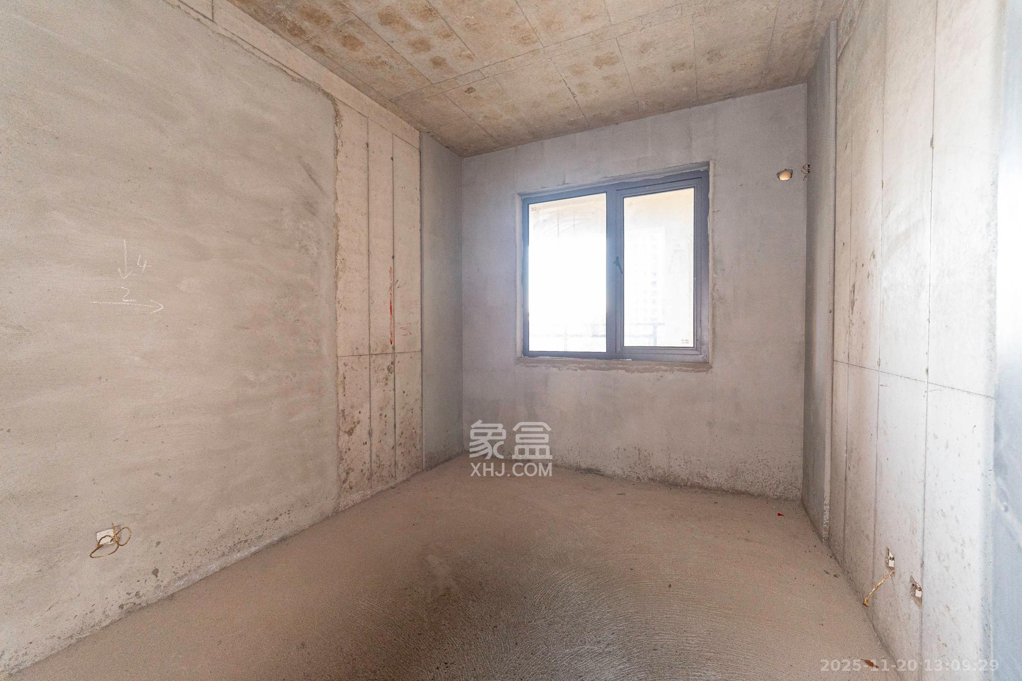 金色溪泉湾 3室2厅1卫 115.0万 金色溪泉湾 3室2厅1卫 115.0万卧室