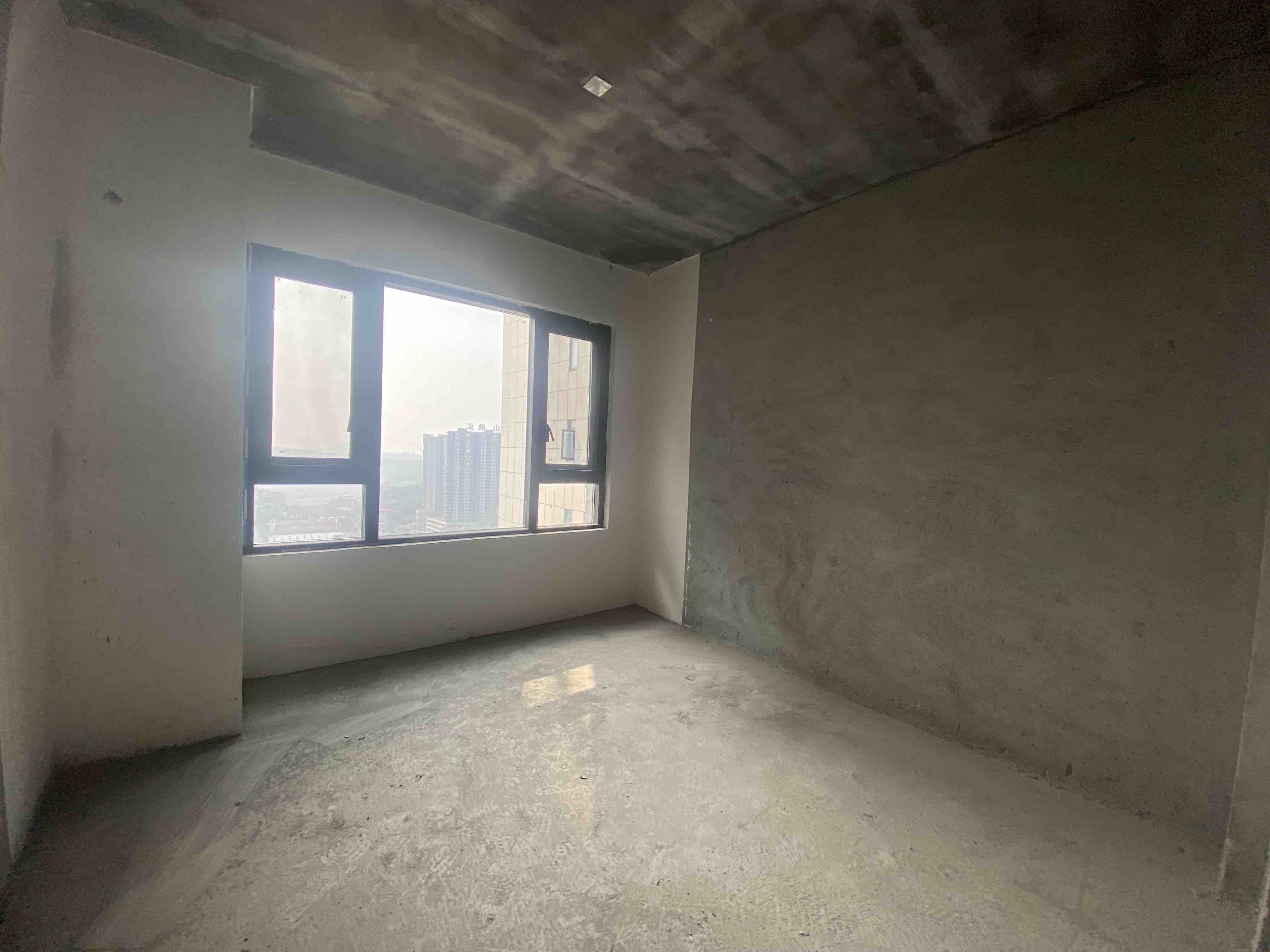 汇方雁归来 4室2厅1卫 89.8万 汇方雁归来 4室2厅1卫 89.8万客厅