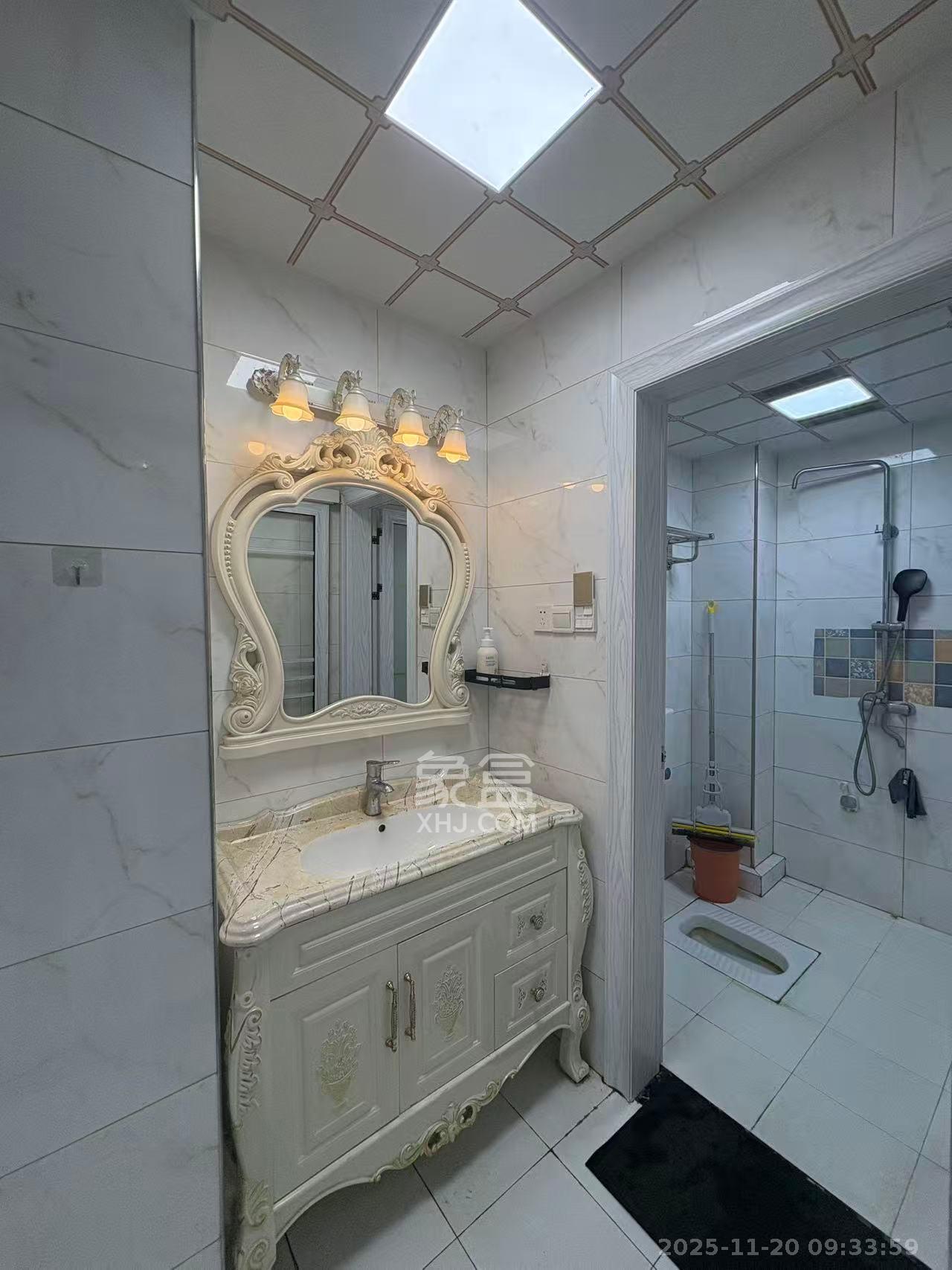 万坤图财富广场  1室1厅1卫    1700.0元/月室内图