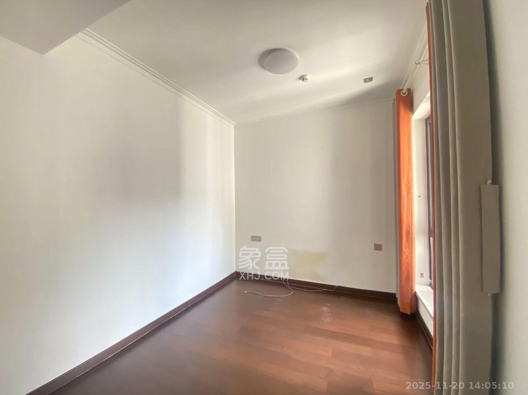 绿地长沙城际空间站（绿地新里佳苑）  3室2厅2卫    3500.0元/月室内图