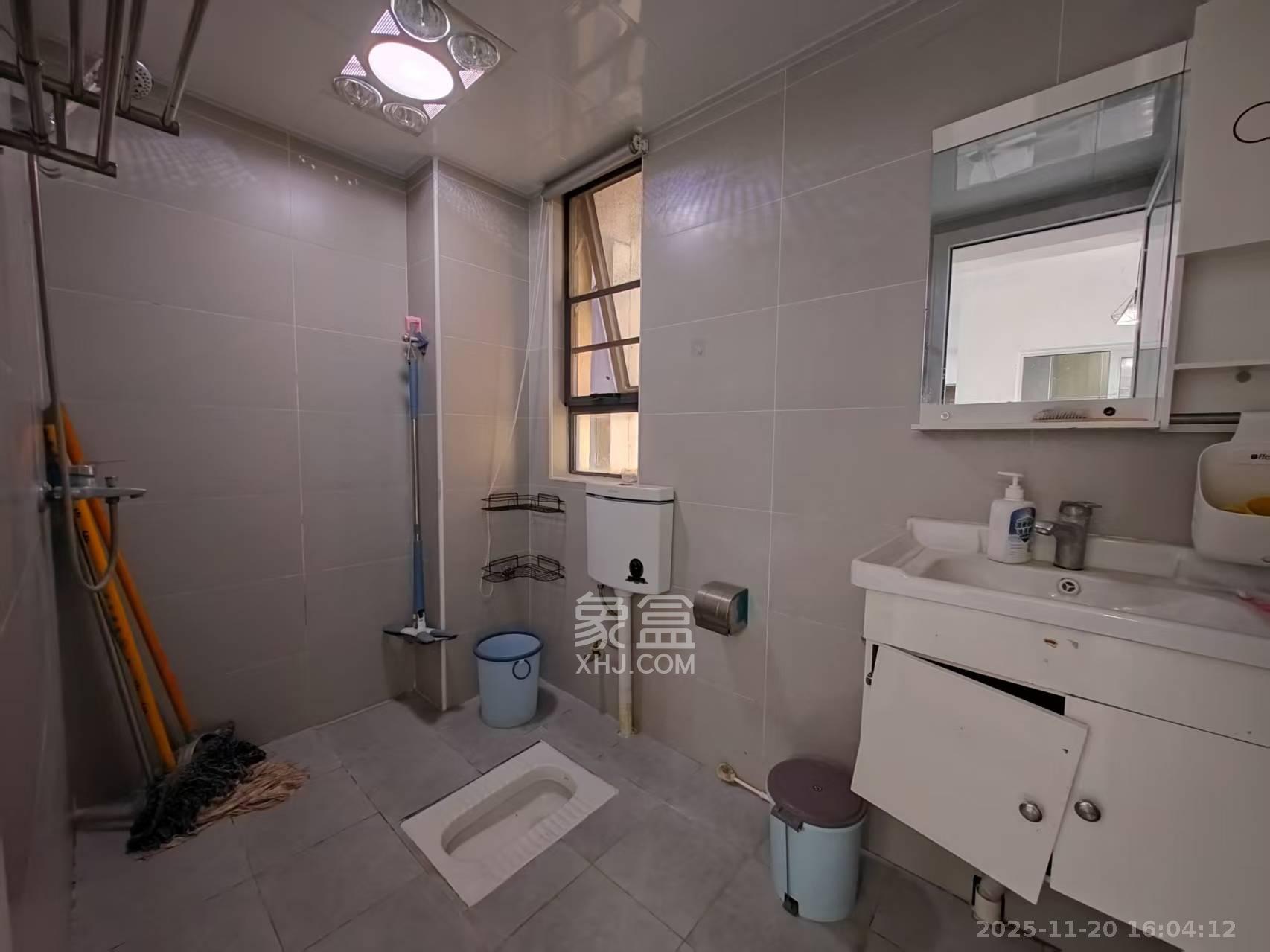 中粮鸿云 3室2厅2卫 1600.0元/月 中粮鸿云 3室2厅2卫 1600.0元/月室内图