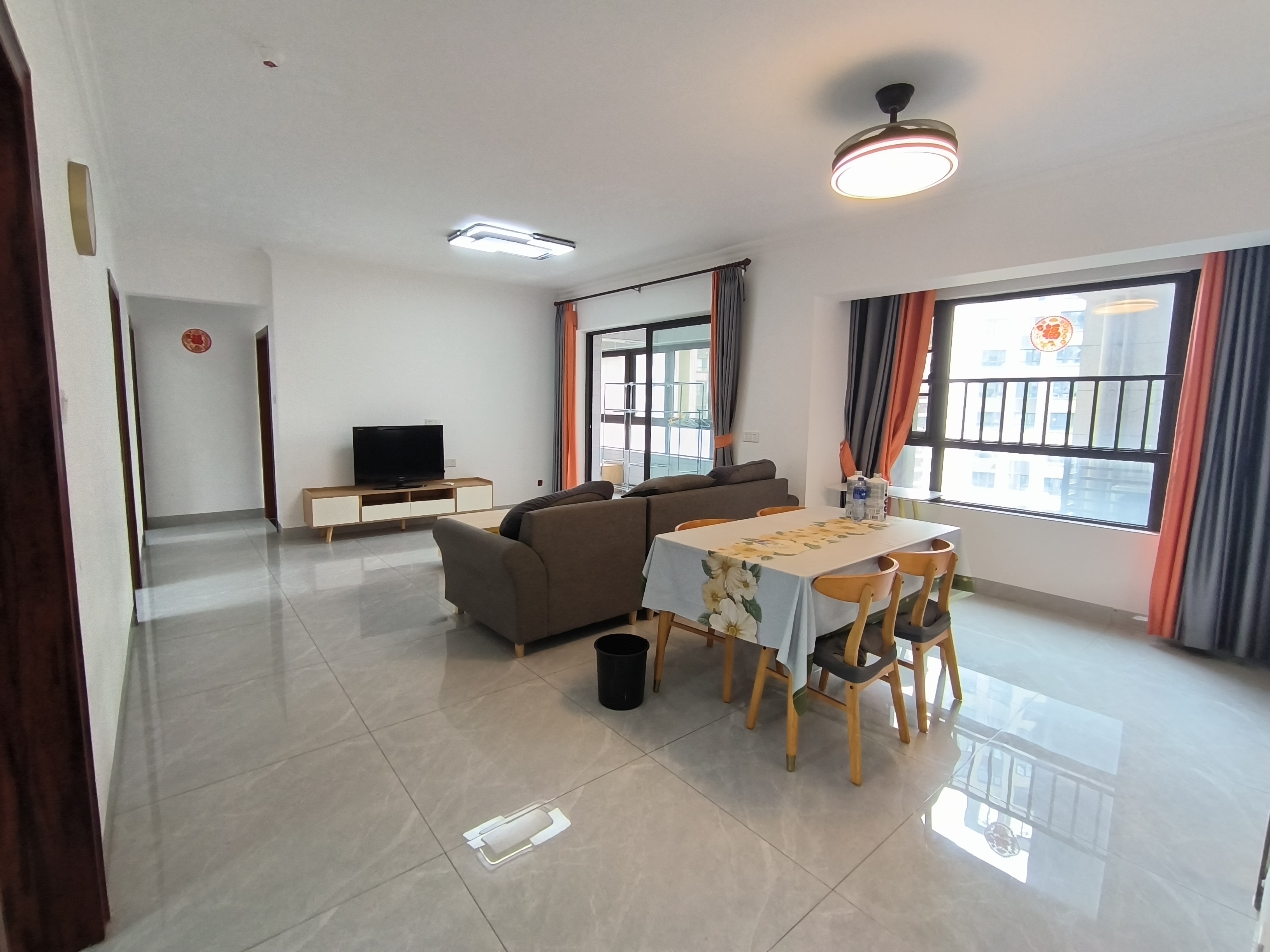 绿地海德公馆 4室2厅2卫 4600.0元/月 绿地海德公馆 4室2厅2卫 4600.0元/月室内图