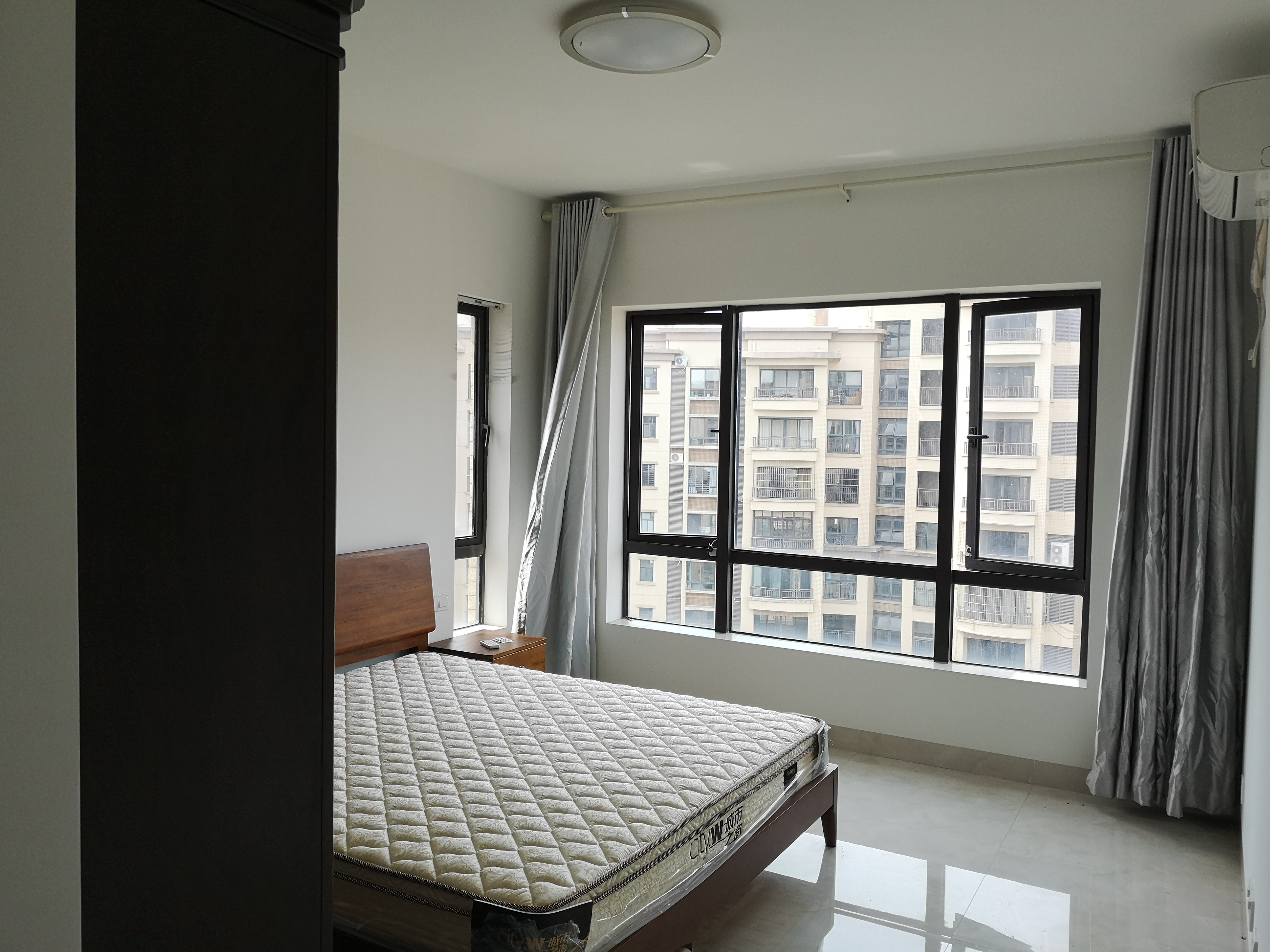 和风江岸  3室2厅2卫    3500.0元/月室内图